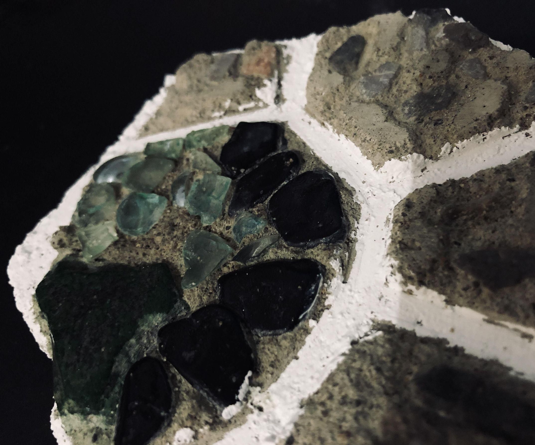 Modular Voronoi Concrete Trivets With Beach Rocks & Glass