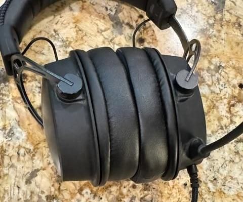 DIY How to Replace Headphones Ear Pads