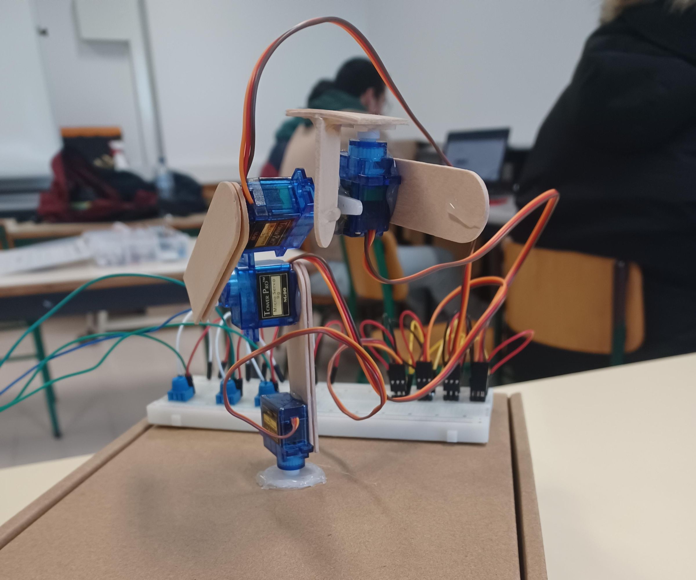 Braço Robótico Com Arduino