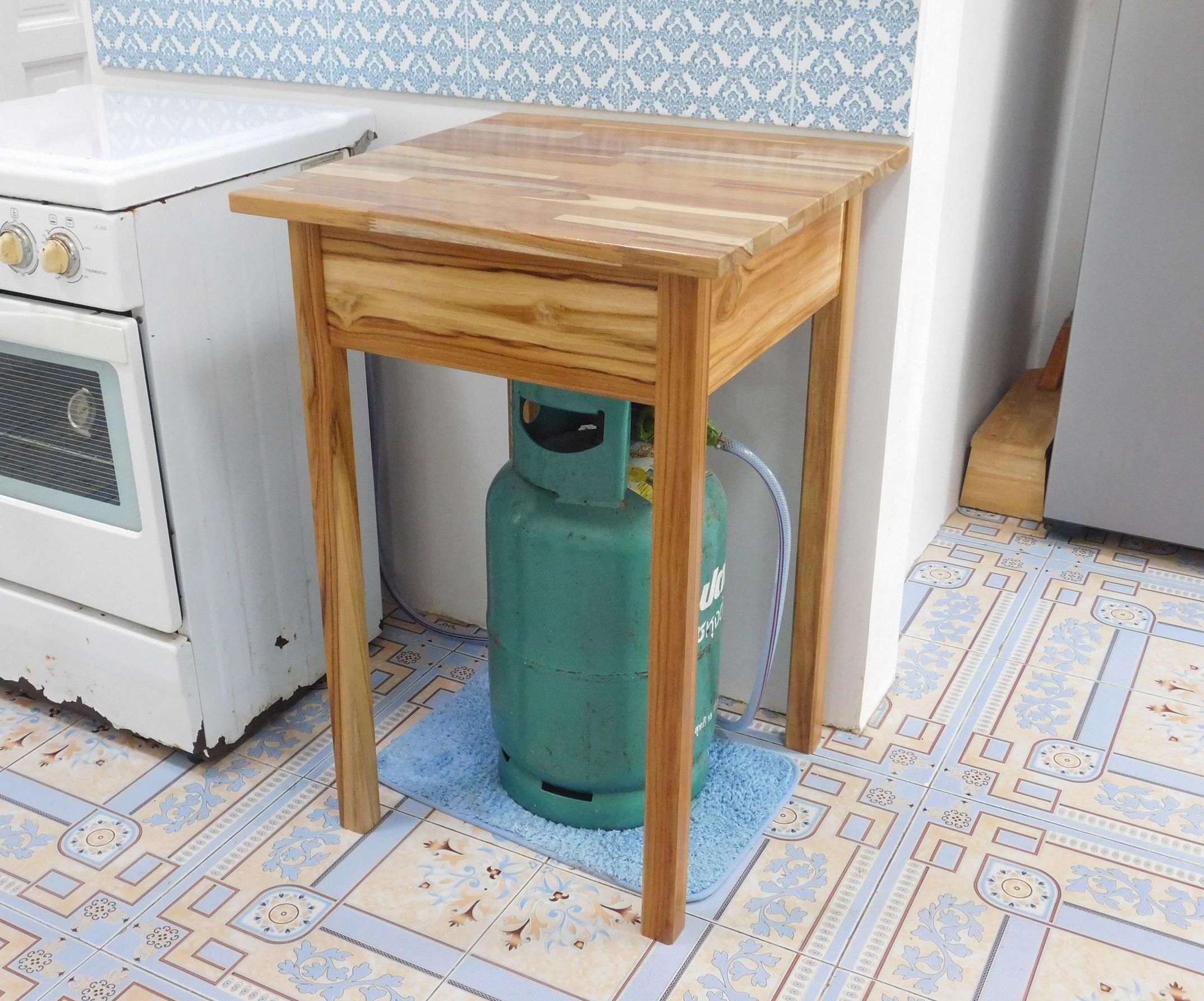 Basic Small Table