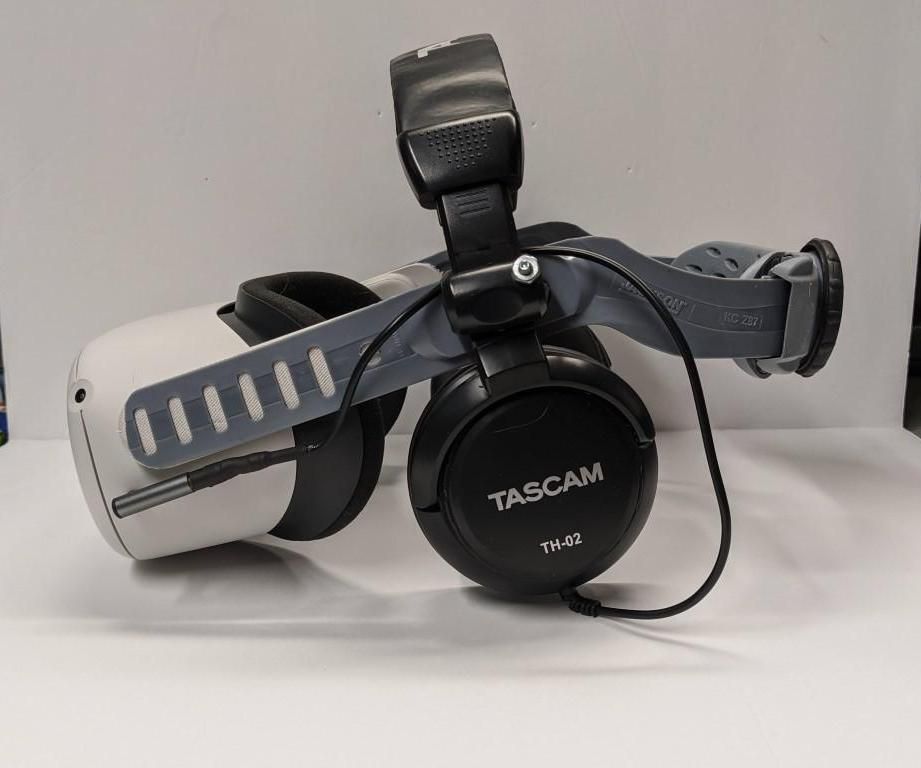 Ocufreak Quest 2 Headstrap and Headphones