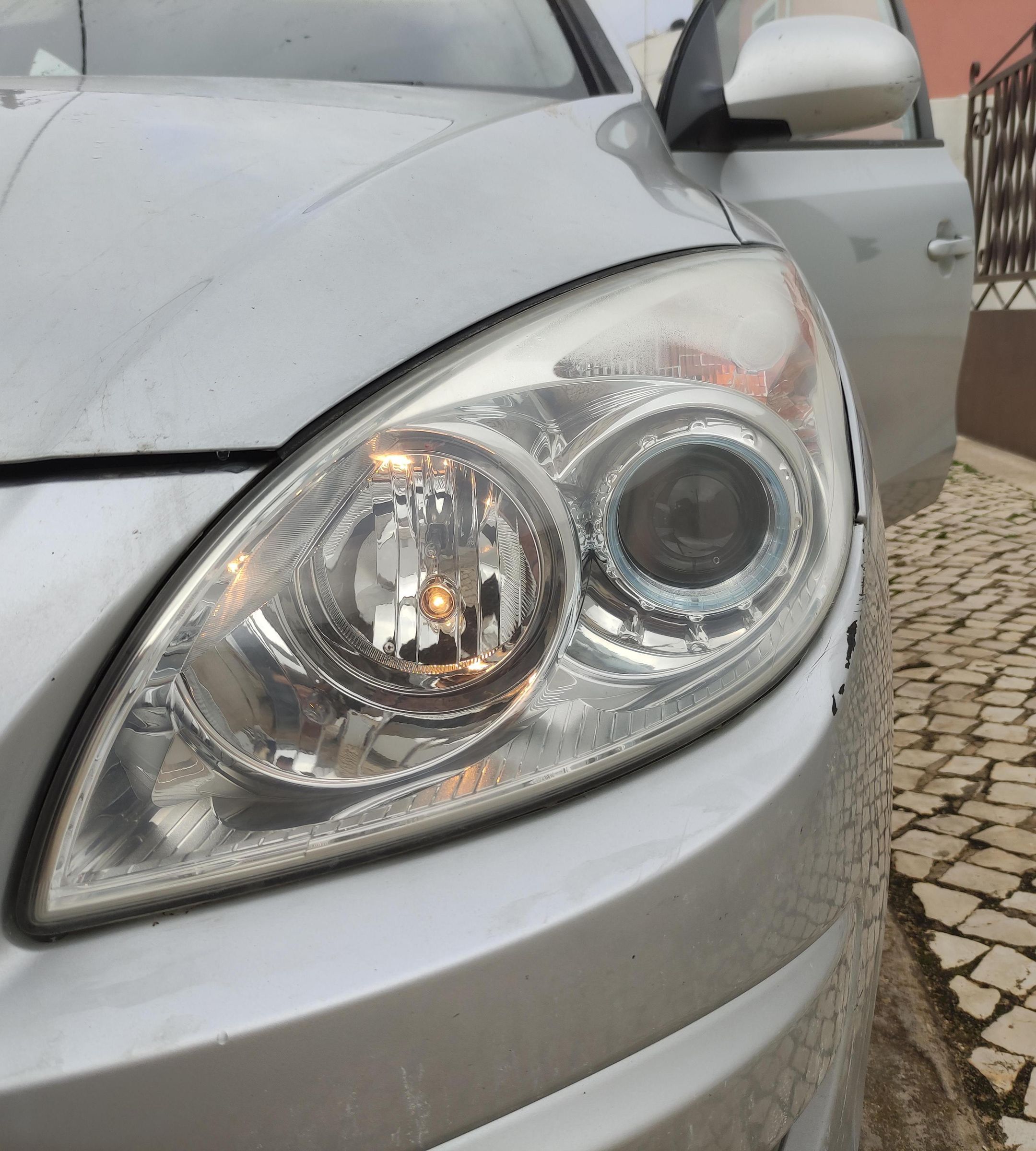 Low Beam Bulb Replace - Hyundai I30 2007-2011