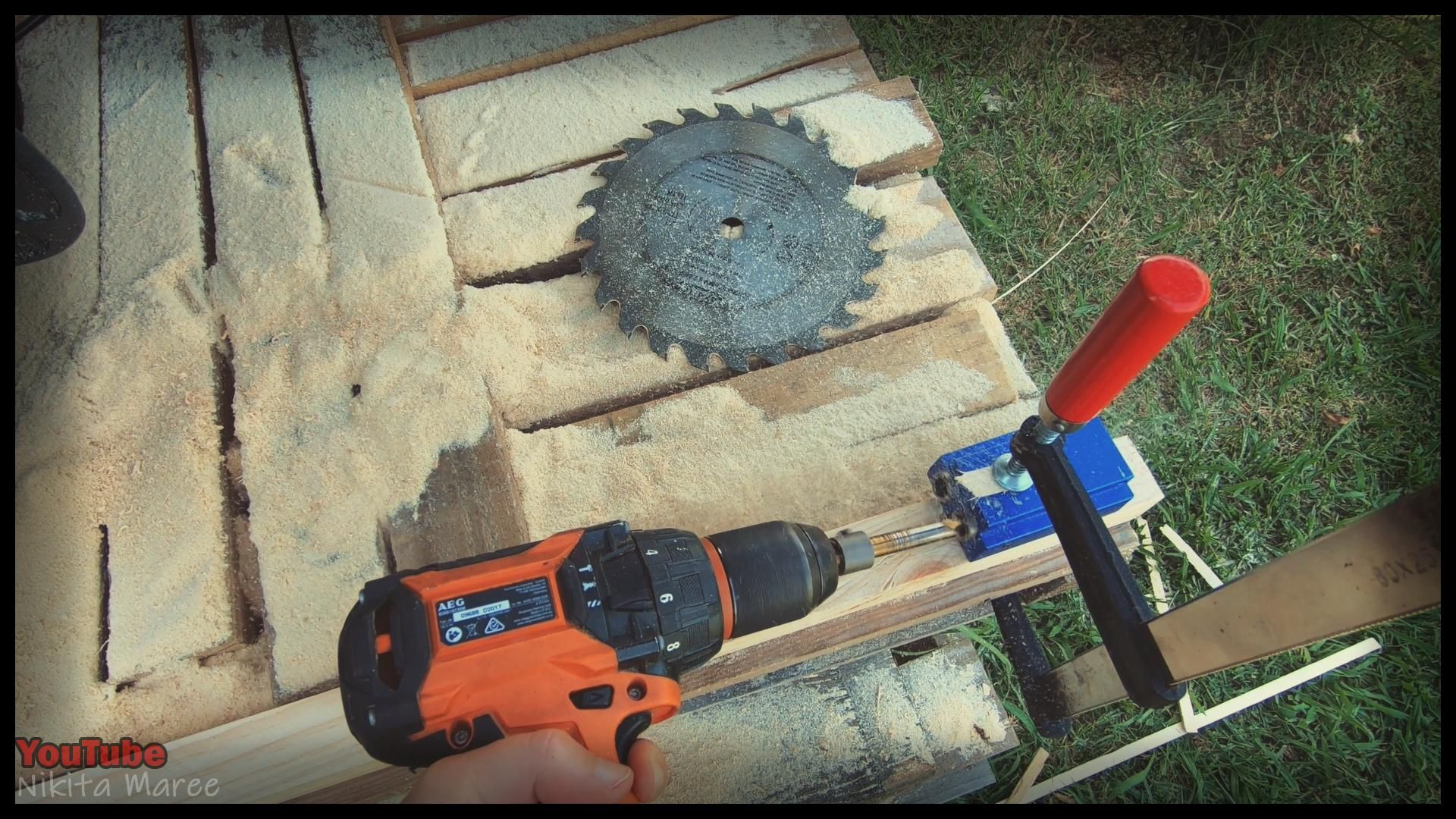 DIY wooden floor, How to build a pallet wood floor, painted floorboards, Building a timber floor from reclaimed wood (15).jpg