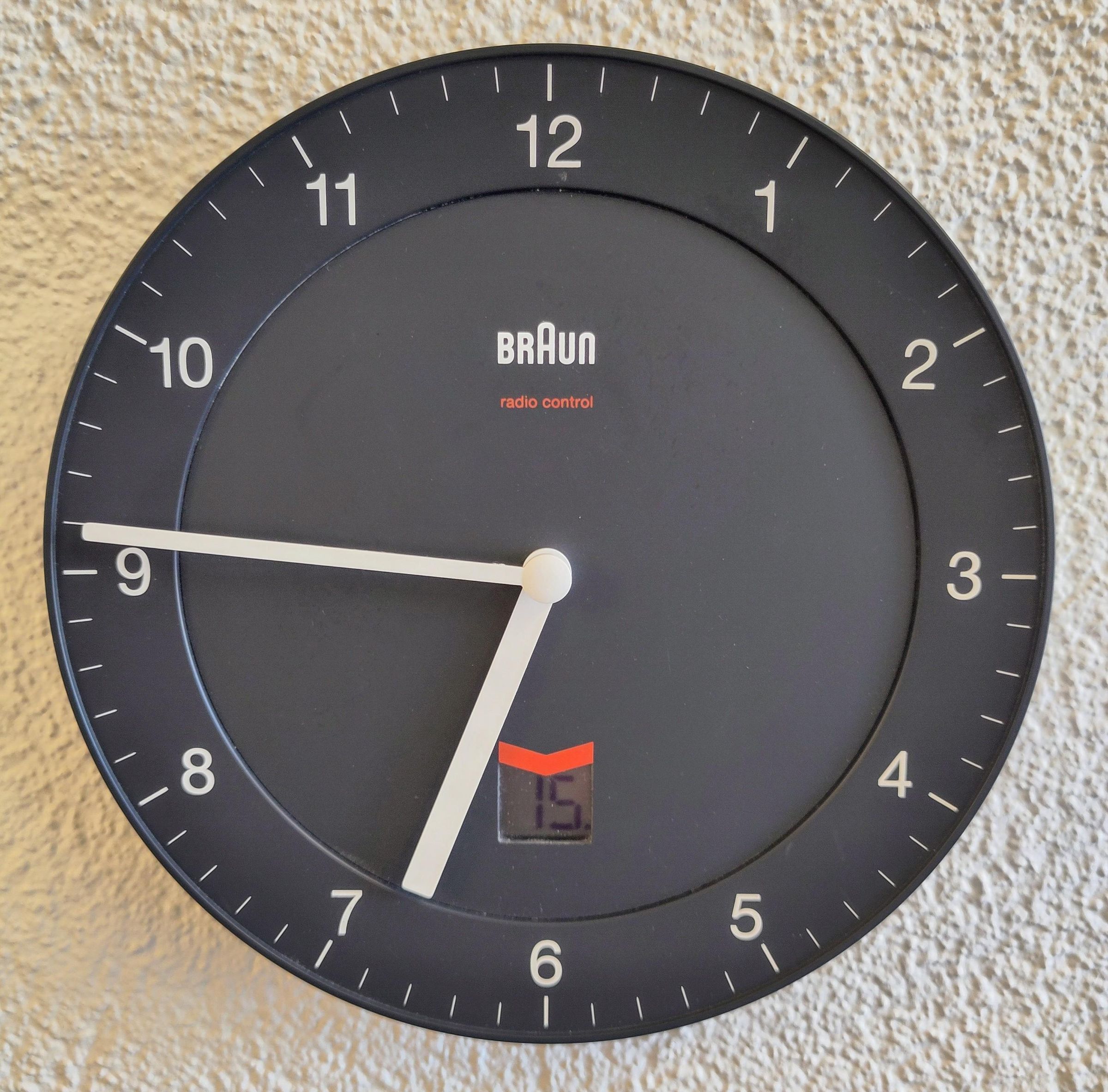 (Re-)Installing the Hands on a Radio-Controlled Clock