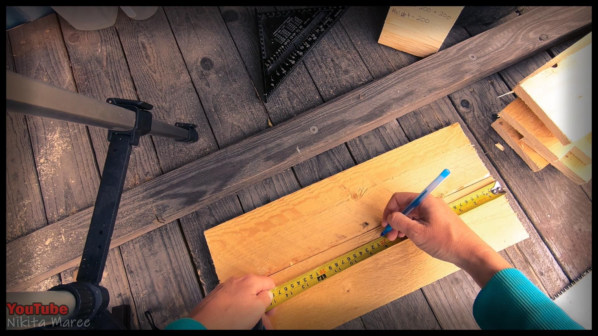 DIY planter box made from pallet wood. How to build a garden planter box. Making a plant box from palings. Woodworking (6).jpg
