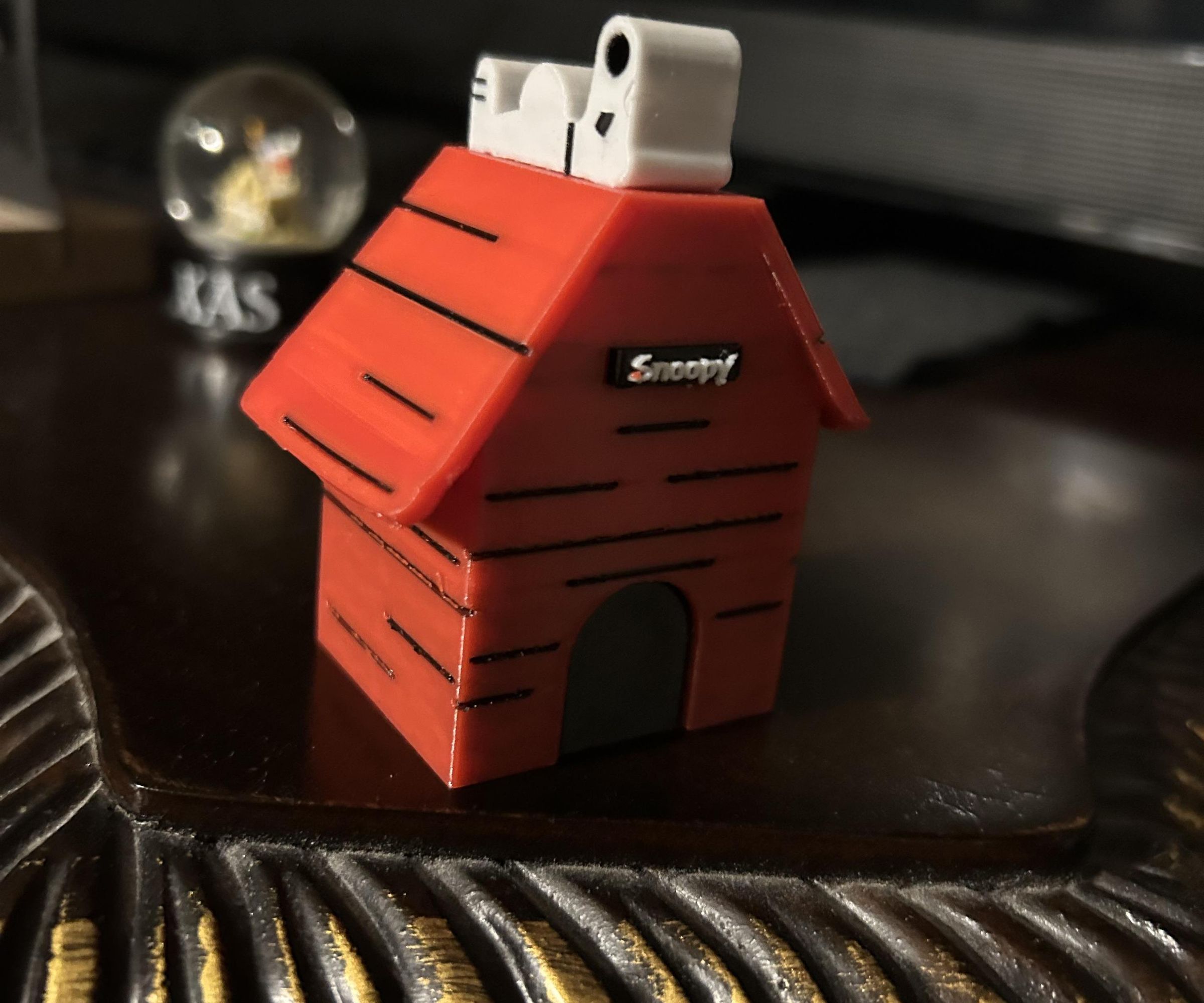 Snoopy Air Tag Keychain