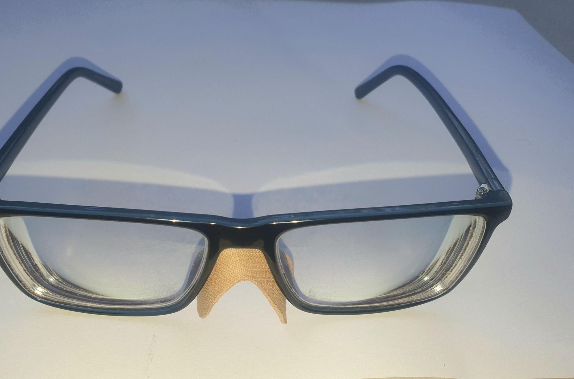 Progressive Lens Glasses Alignment Correction
