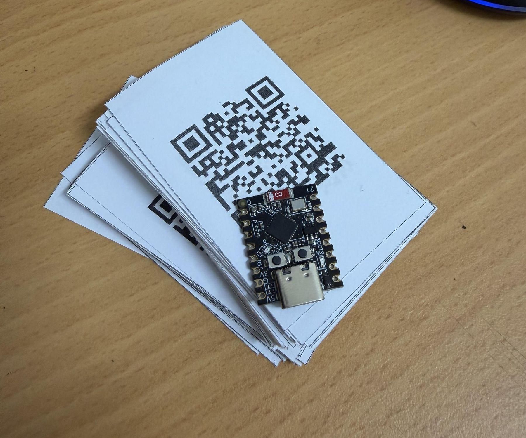 A Customizable ESP32 Mini-game
