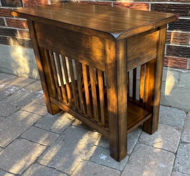 DOWNSIZED END TABLE