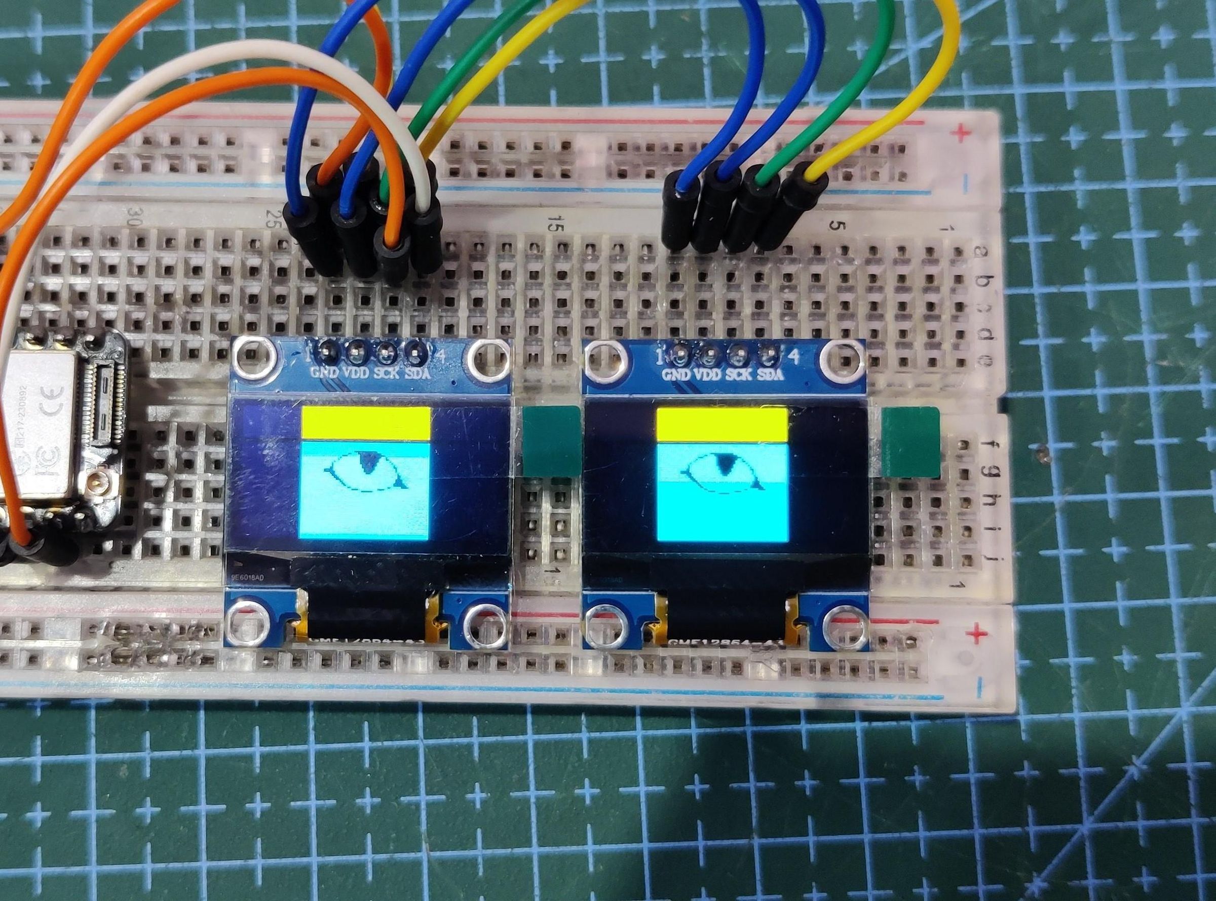 SSD1306 Cat Eyes GIF
