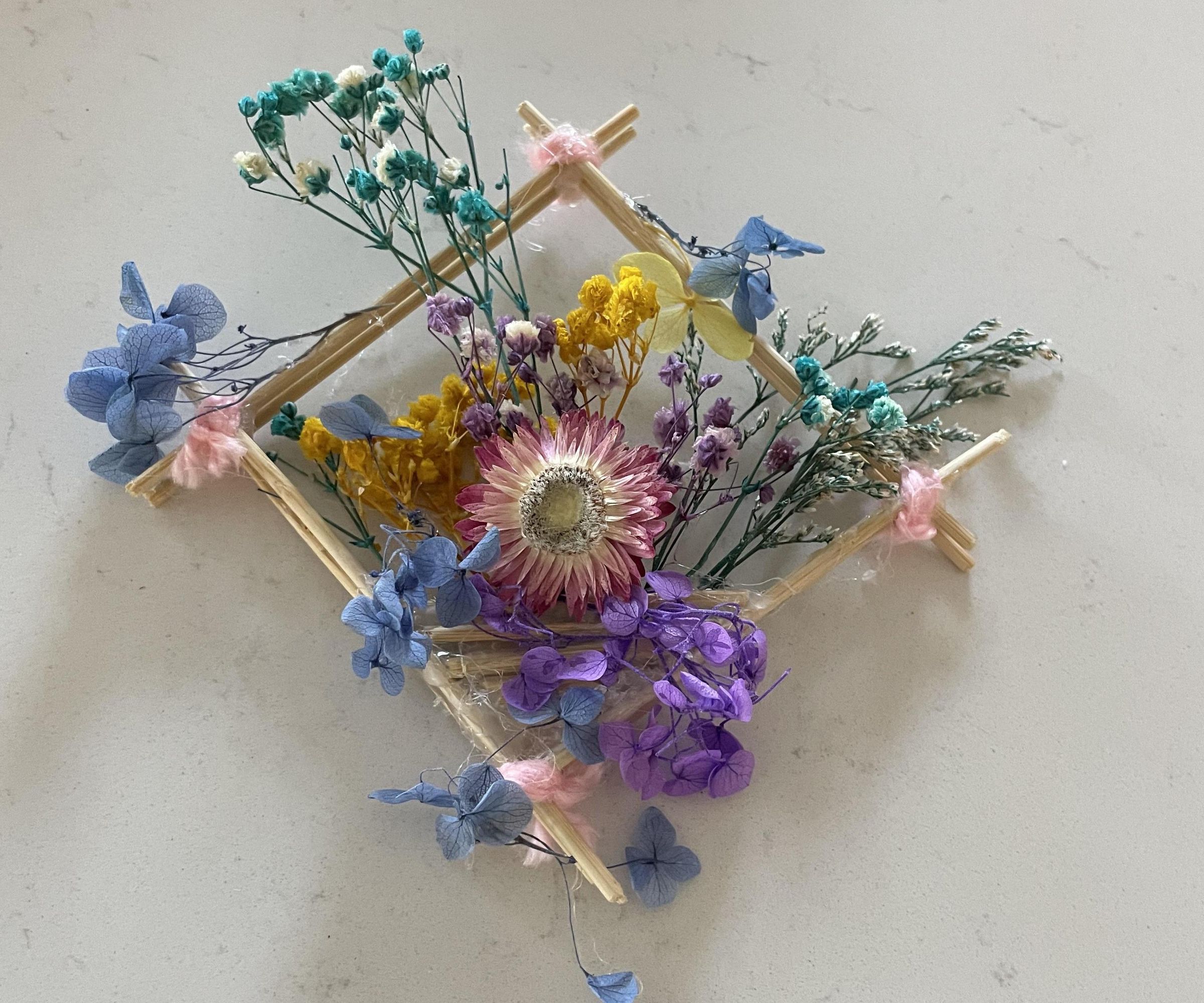 Flower Bouquet in a Wooden Frame Wall Art DIY