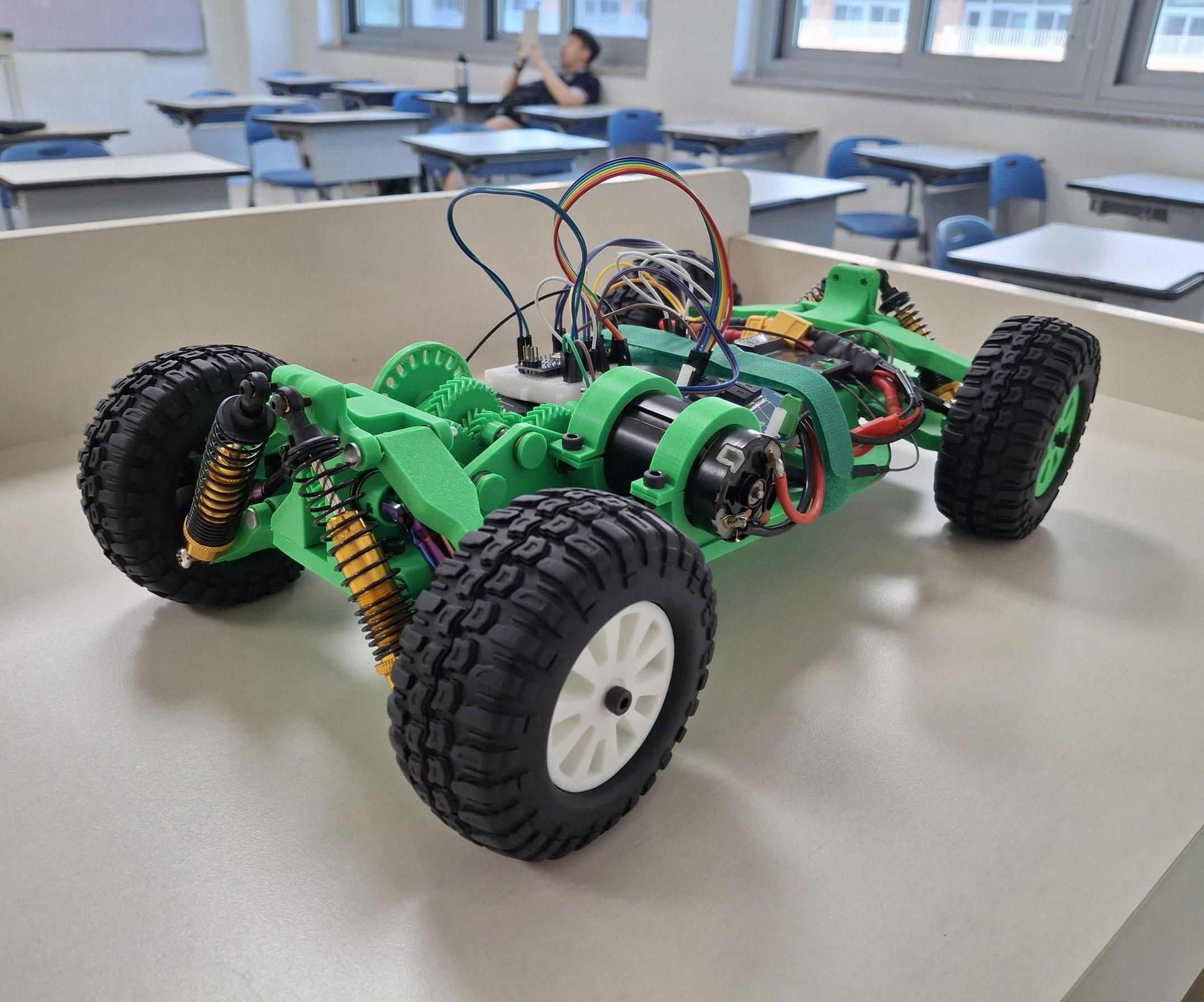 Autonomous Pacer for Track Running (coded 1/10 Scale Car)