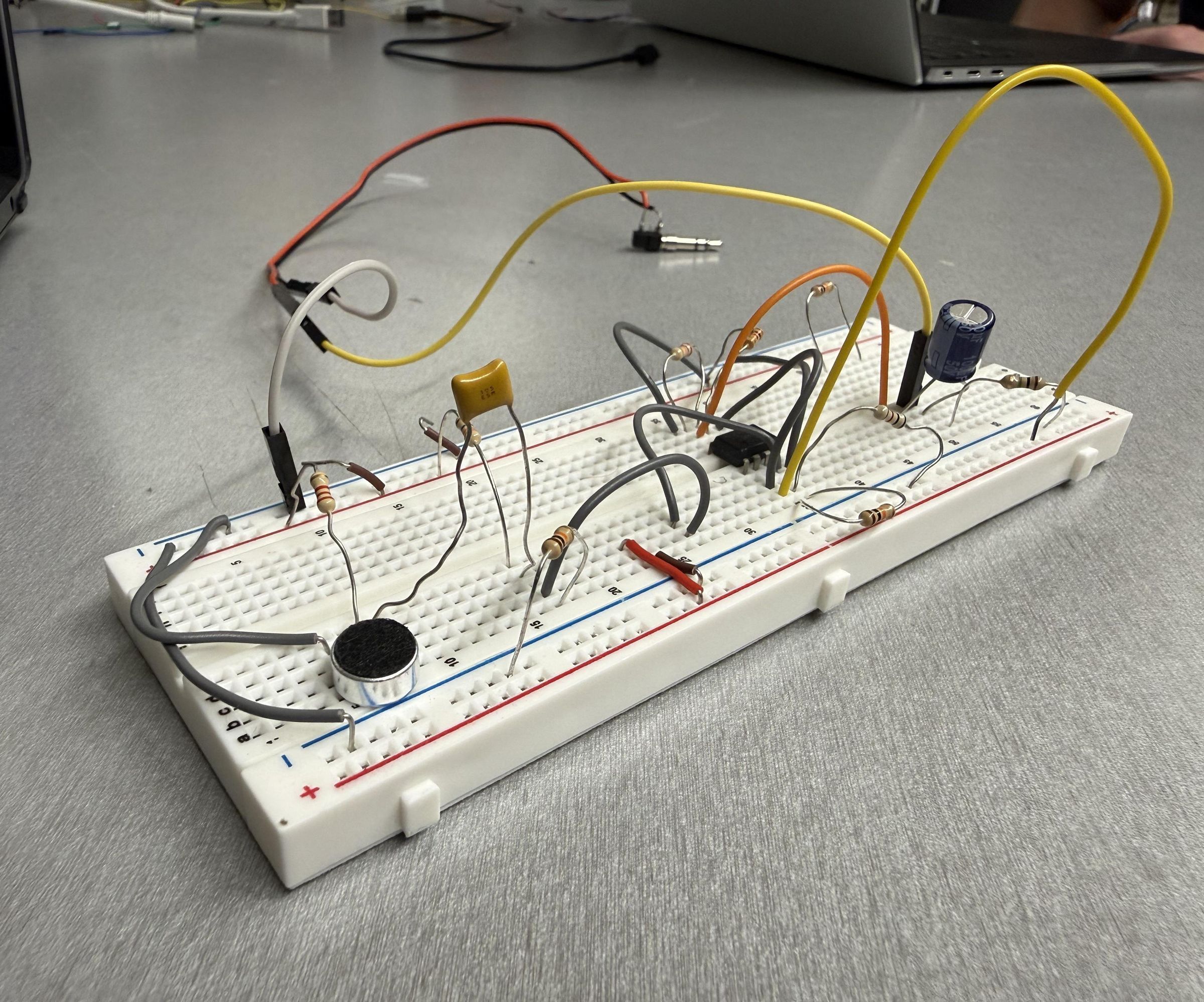Analog Microphone Breadboard Ciruit