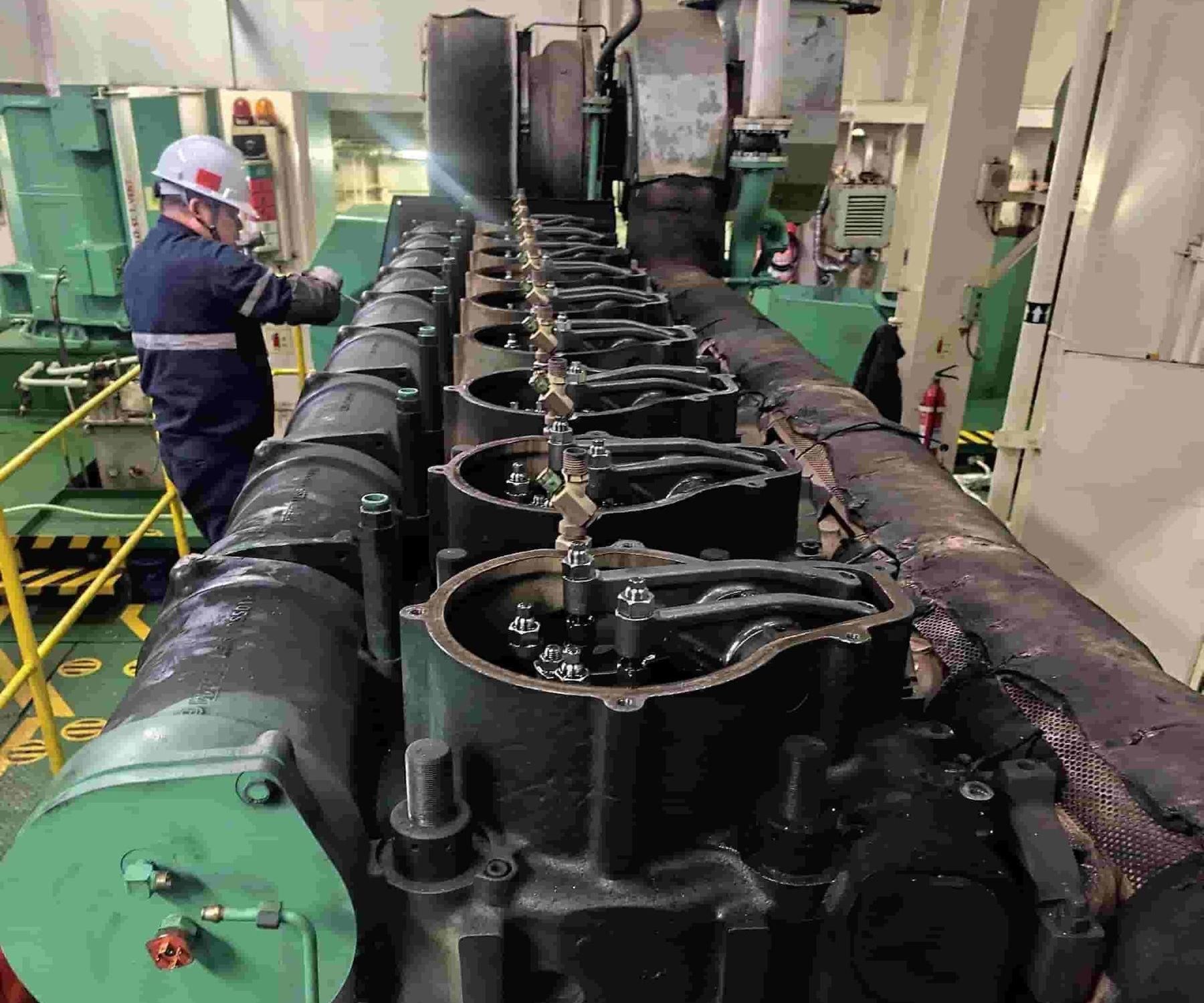 MAN L27/38 Diesel Engine: Comprehensive Maintenance & Service Guide