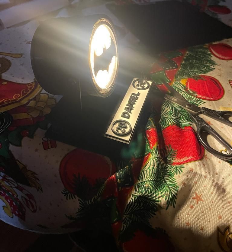 DIY Batsignal With 3D Printed Parts As a Gift