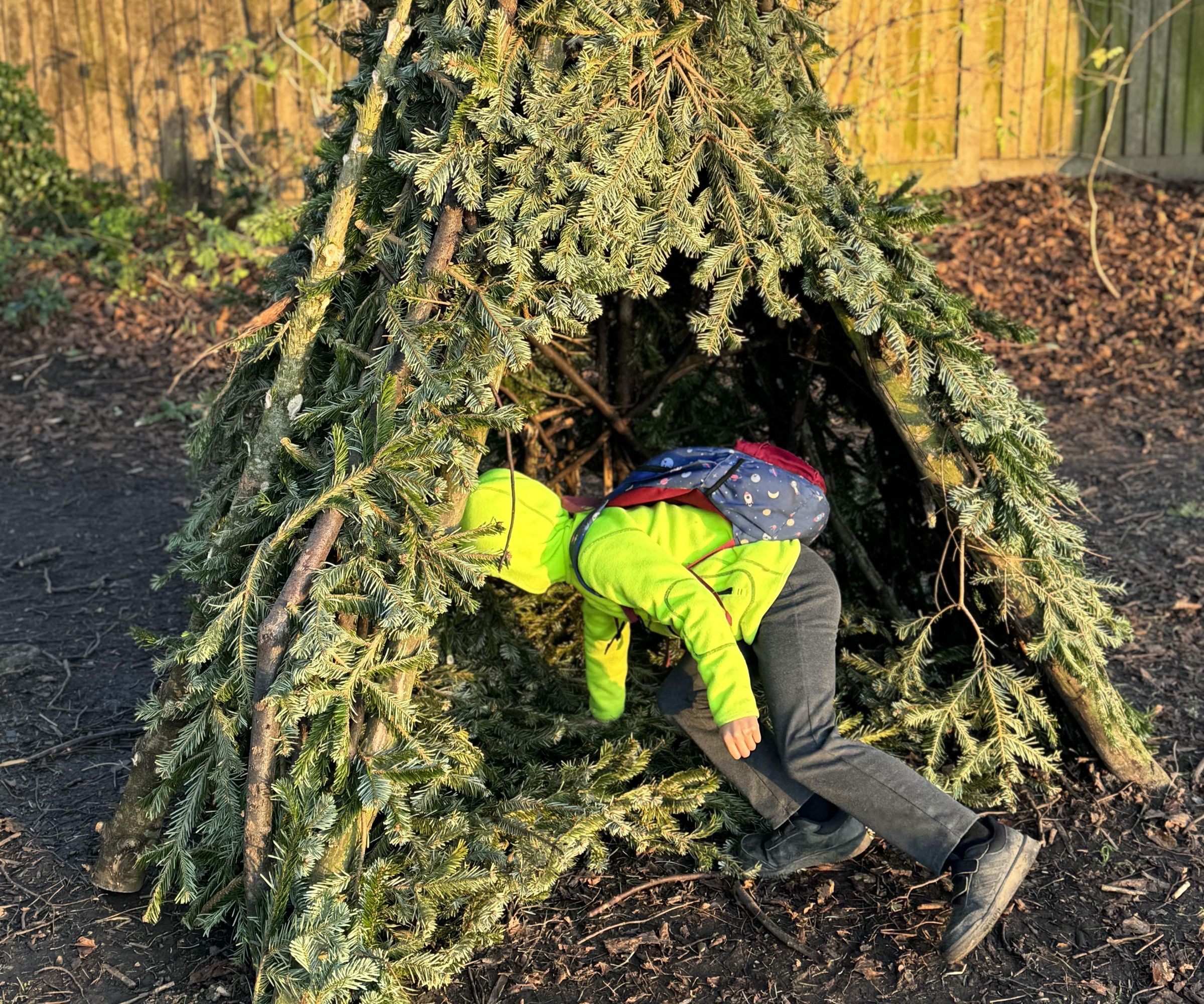 Upcycled Xmas Tree Den