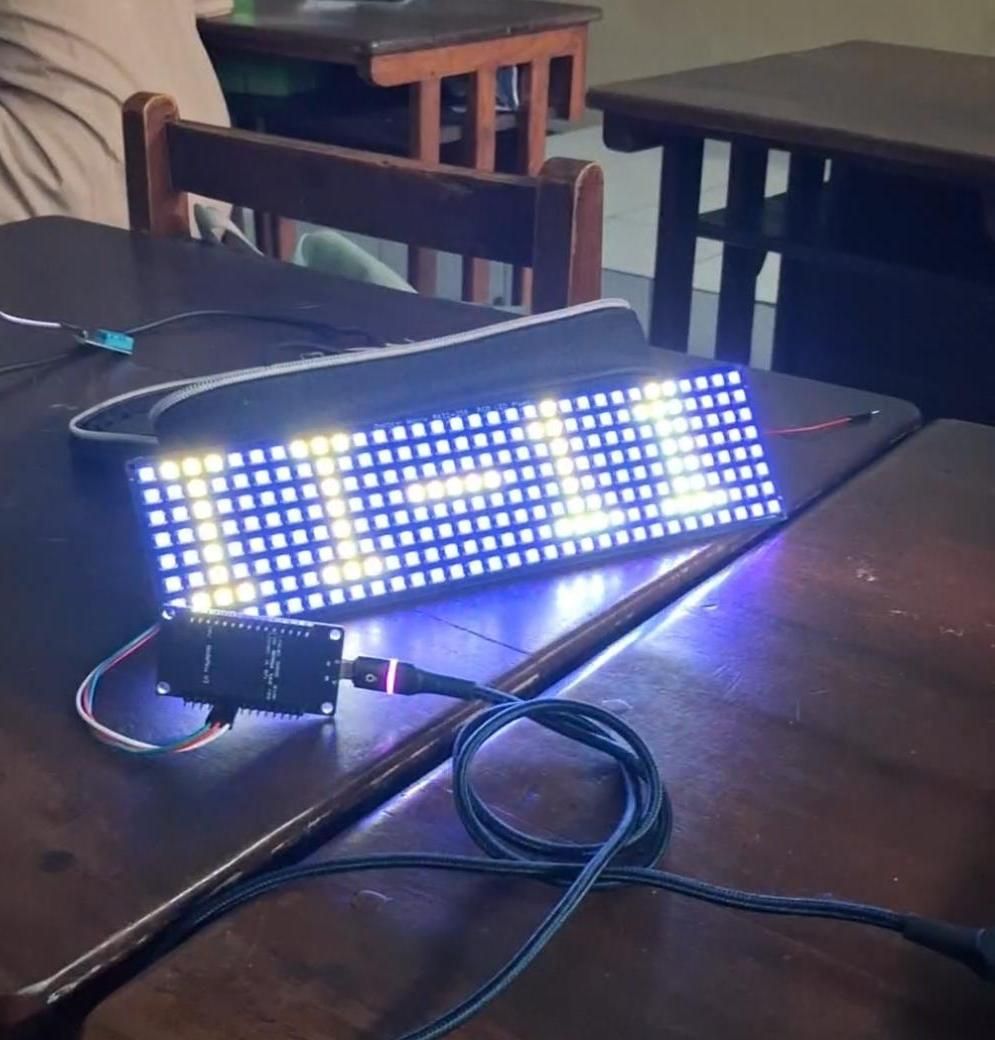 DIY Running Text Menggunakan WS2812 Melalui Mikrokontroller ESP2866