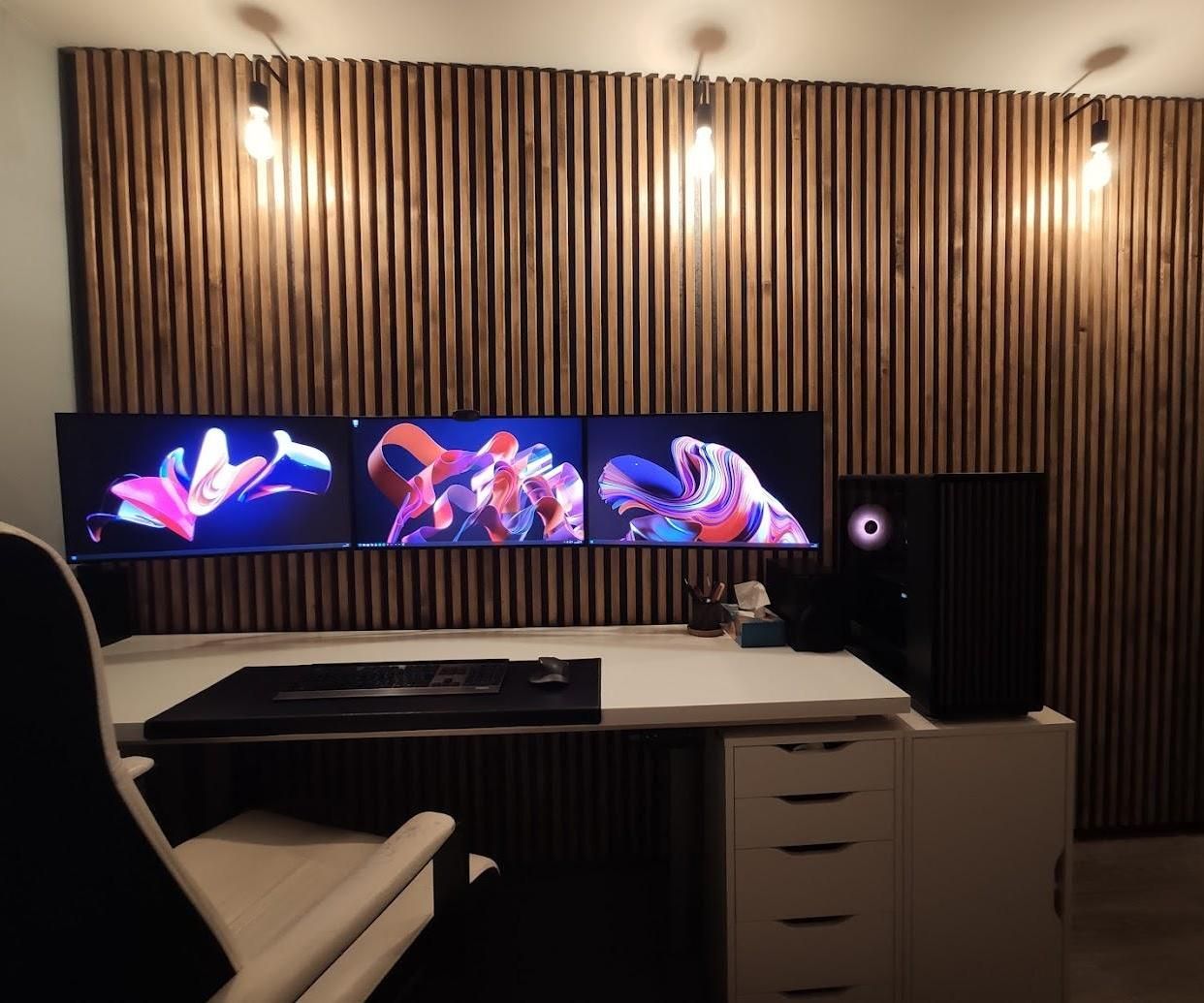 Home Office Slat Wall With Motorised Tripple Monitor Lift and Desk With Independent Height Adjustment