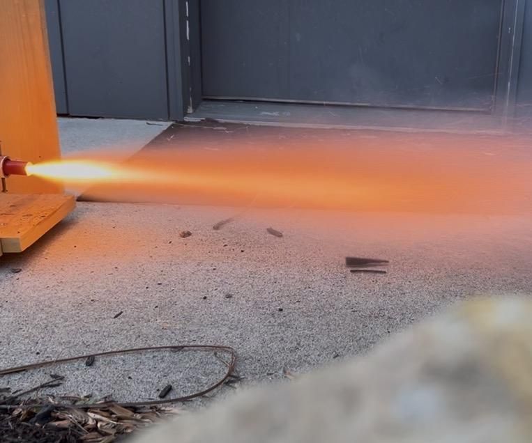 Easy to Make Super Fast Blackpowder Rocket Engines (517 Mph)