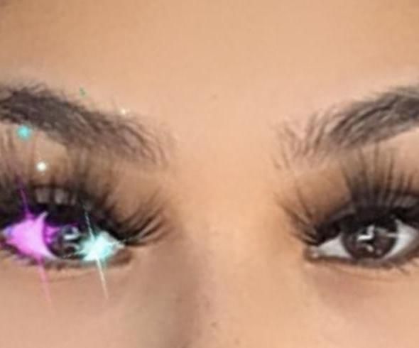 How to Apply Lashes 