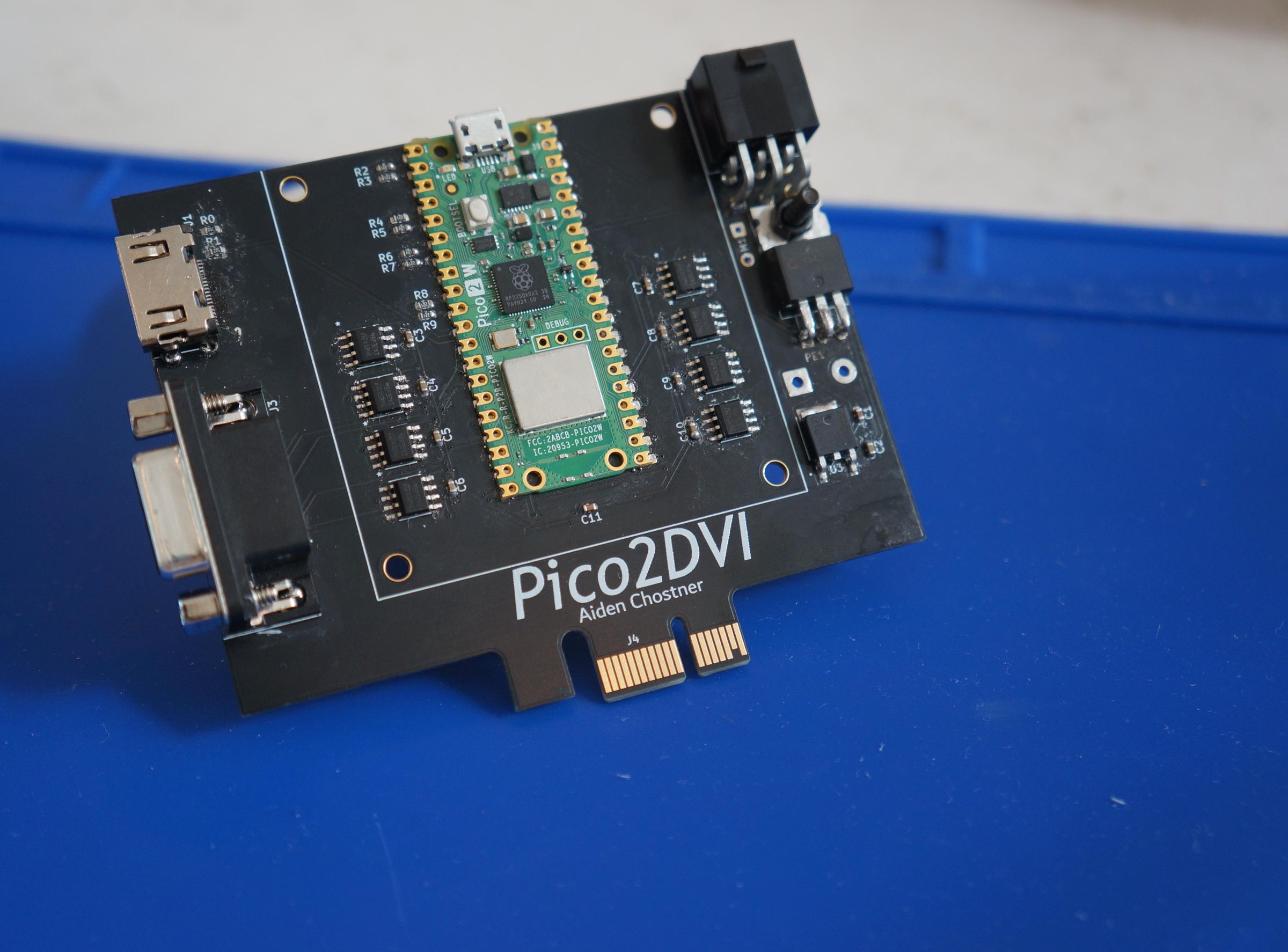 Pico2DVI the Graphics Card You Can Build Yourself!