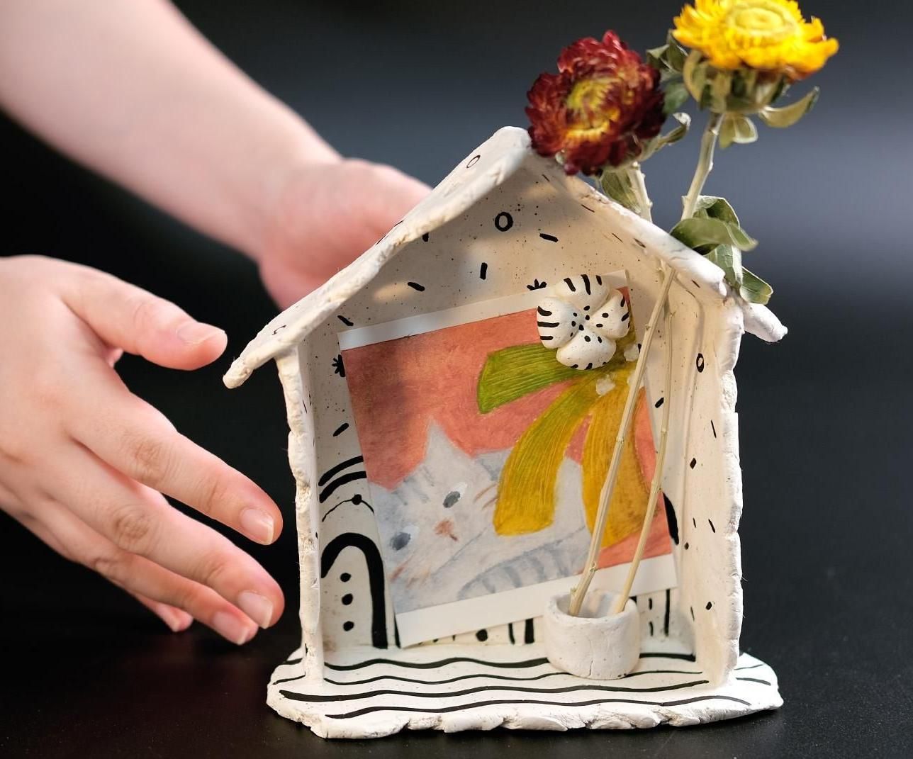 Easy Family Craft: DIY Photo Frame With Air-Dry Clay