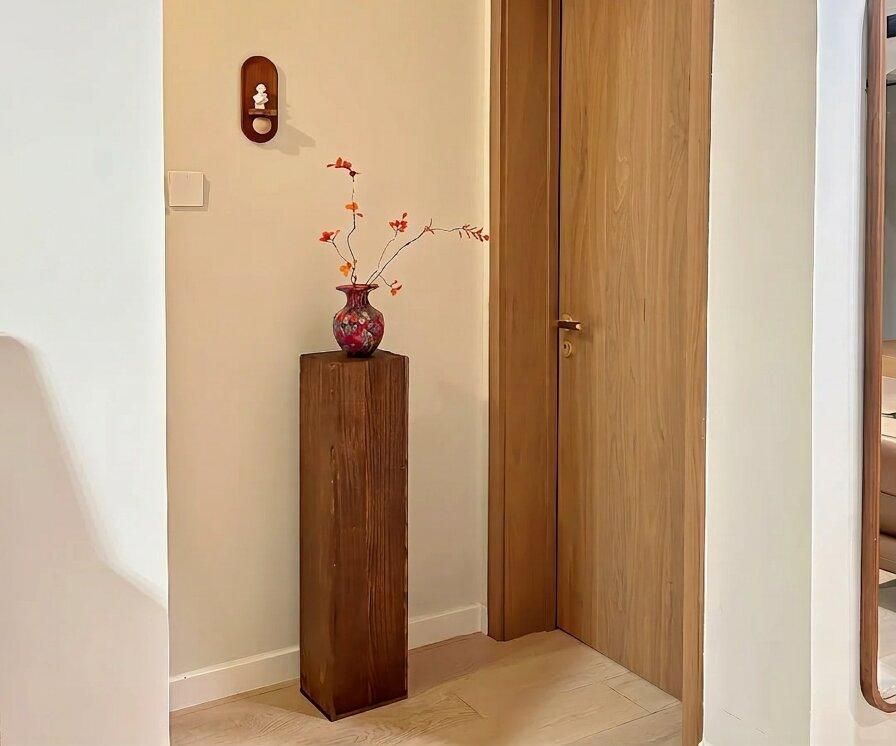 Why Buy Designer Decor? Build This Mid-Century Hidden Storage "Stump" Shelf! Easy MCM Entryway DIY: Modern Walnut Decor & Small Space Organizer