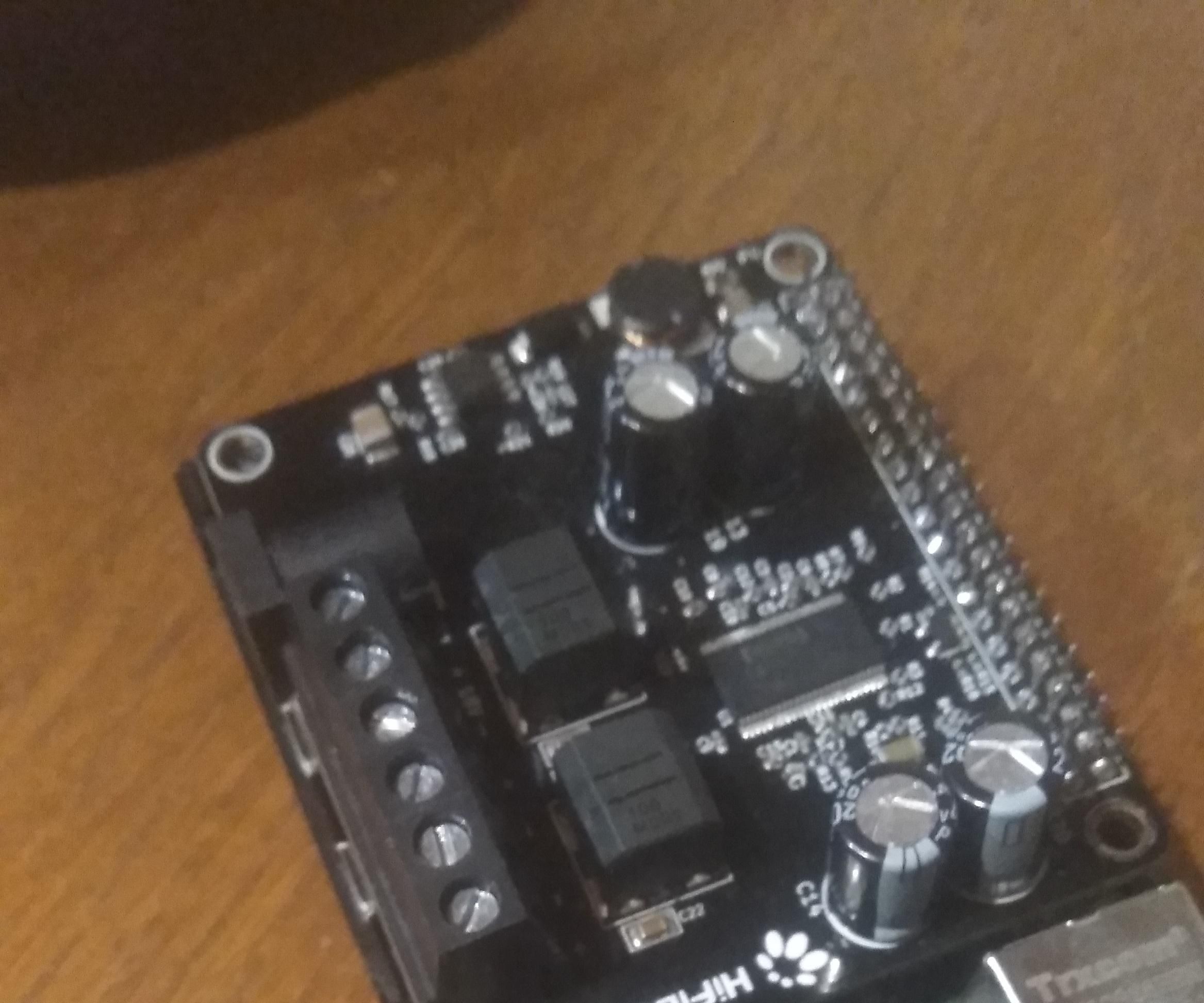 Lan Speaker