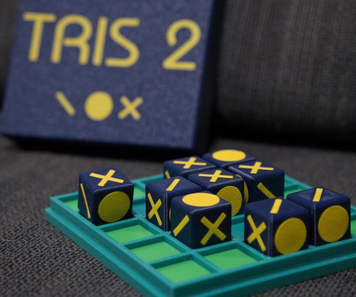 Tic-Tac-Toe 2 : a Brand New Tabletop Game
