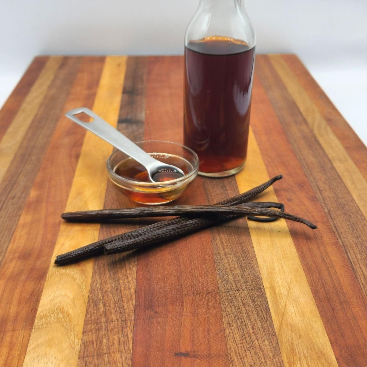 How to Make Homemade Vanilla Extract