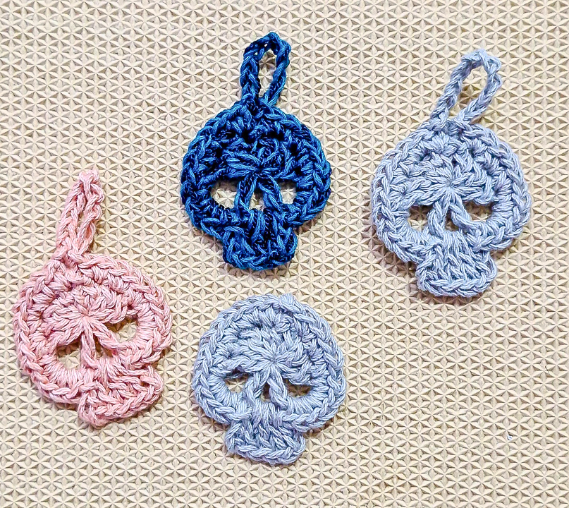 Quick and Easy Halloween Crochet Skull Charms