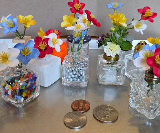 Upcycled Mini Bud Vases: Turning Salt & Pepper Shakers Into Flower Vases – 9 Variations