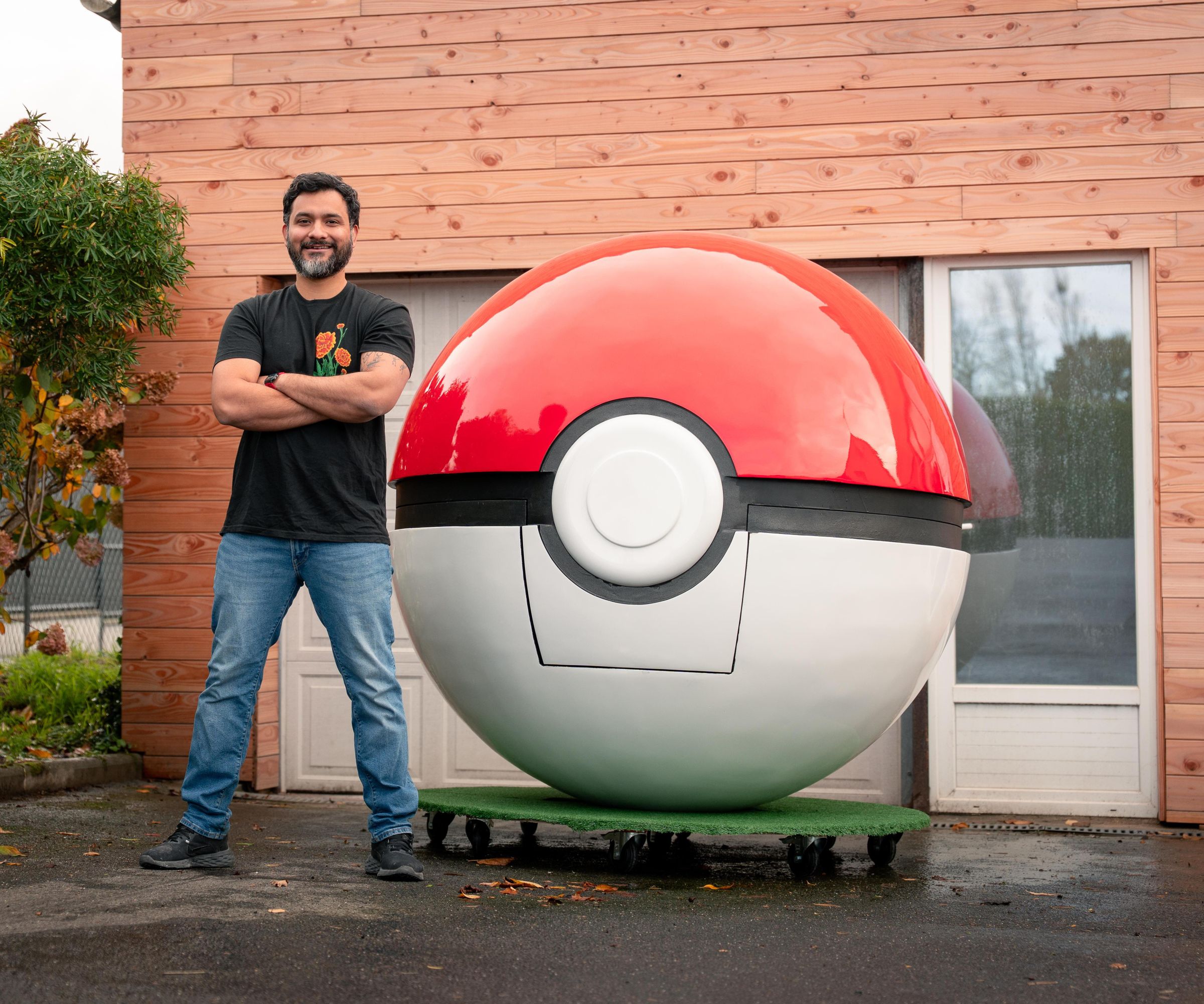 Giant 3D-printed Poké Ball!
