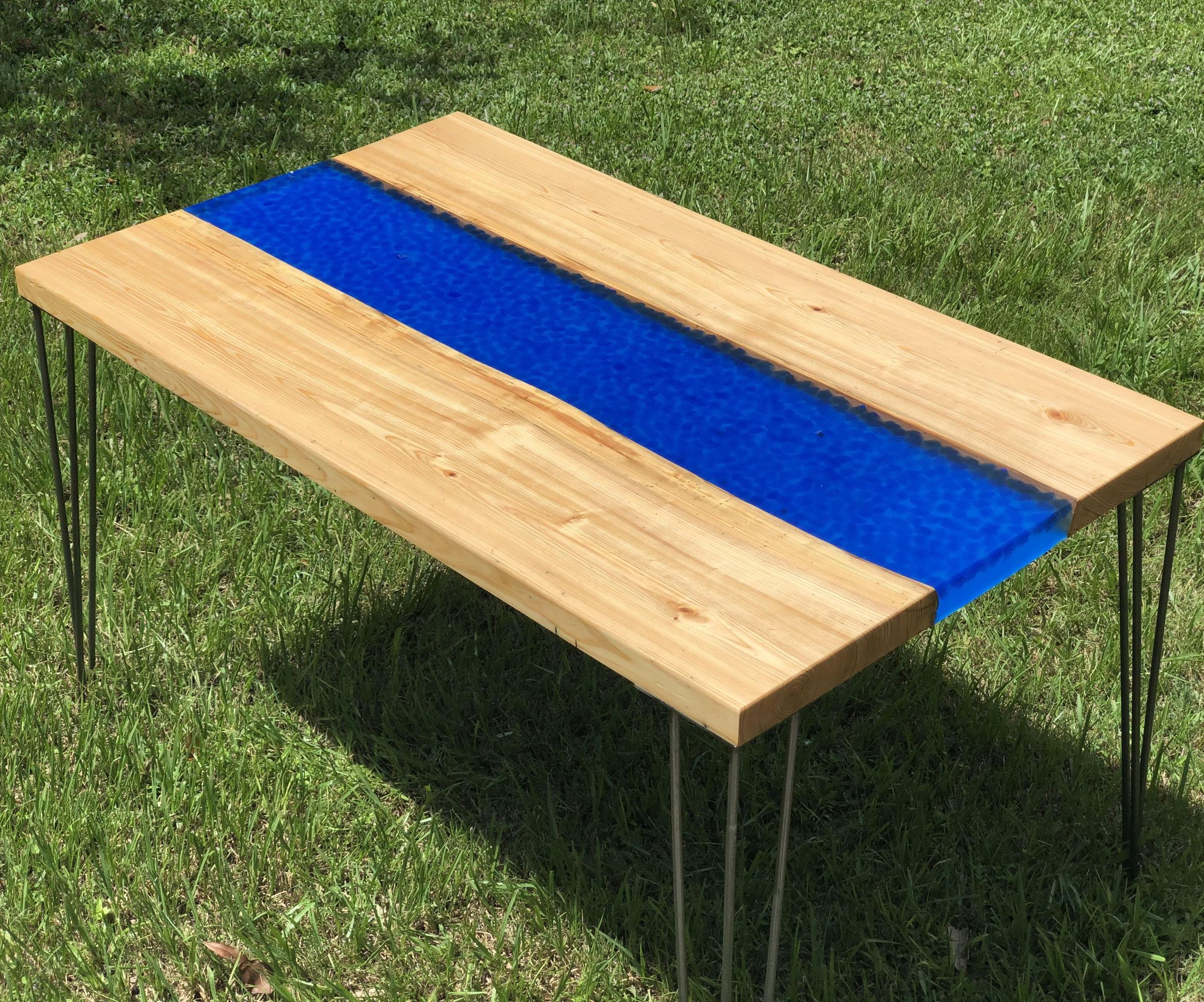 DIY Epoxy River Rock Table That Glows