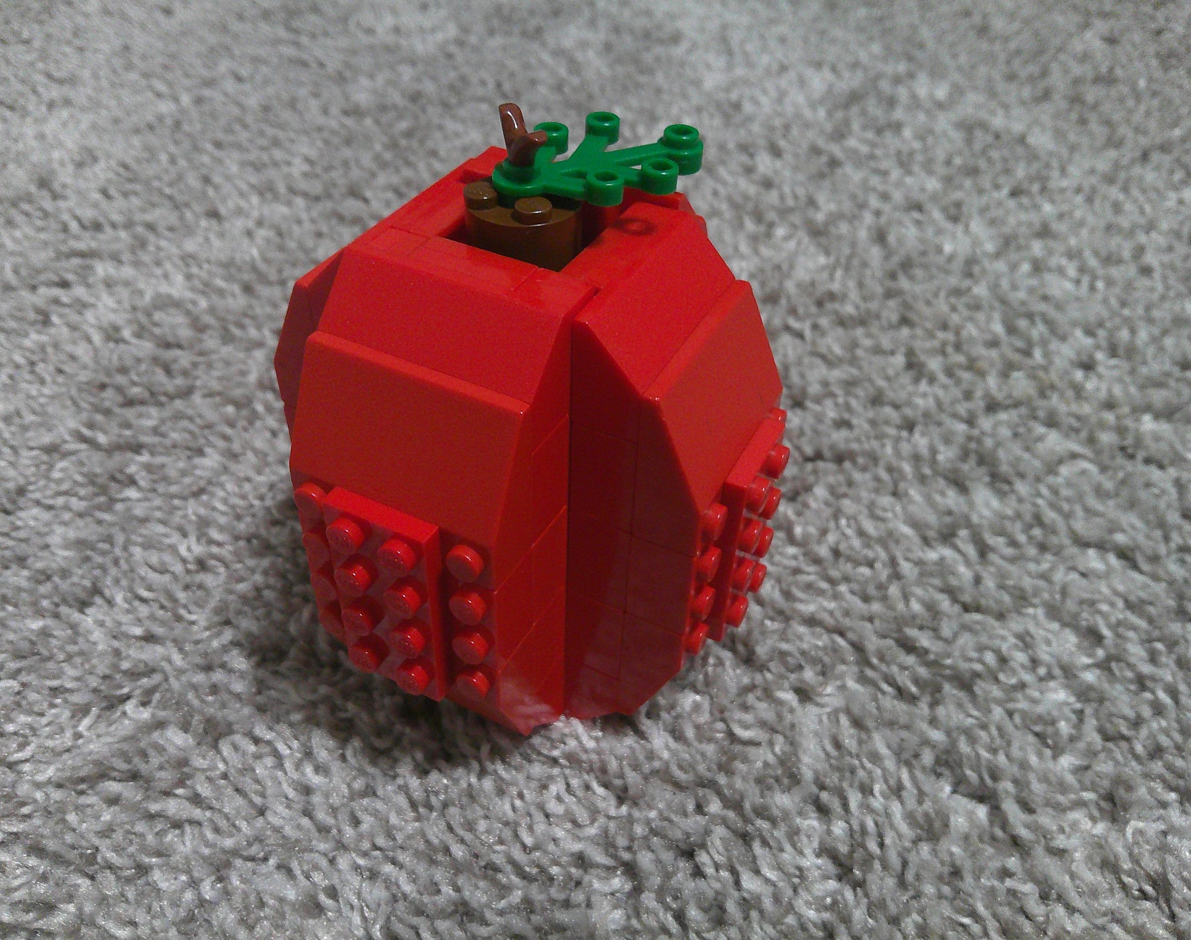 Simple LEGO Apple