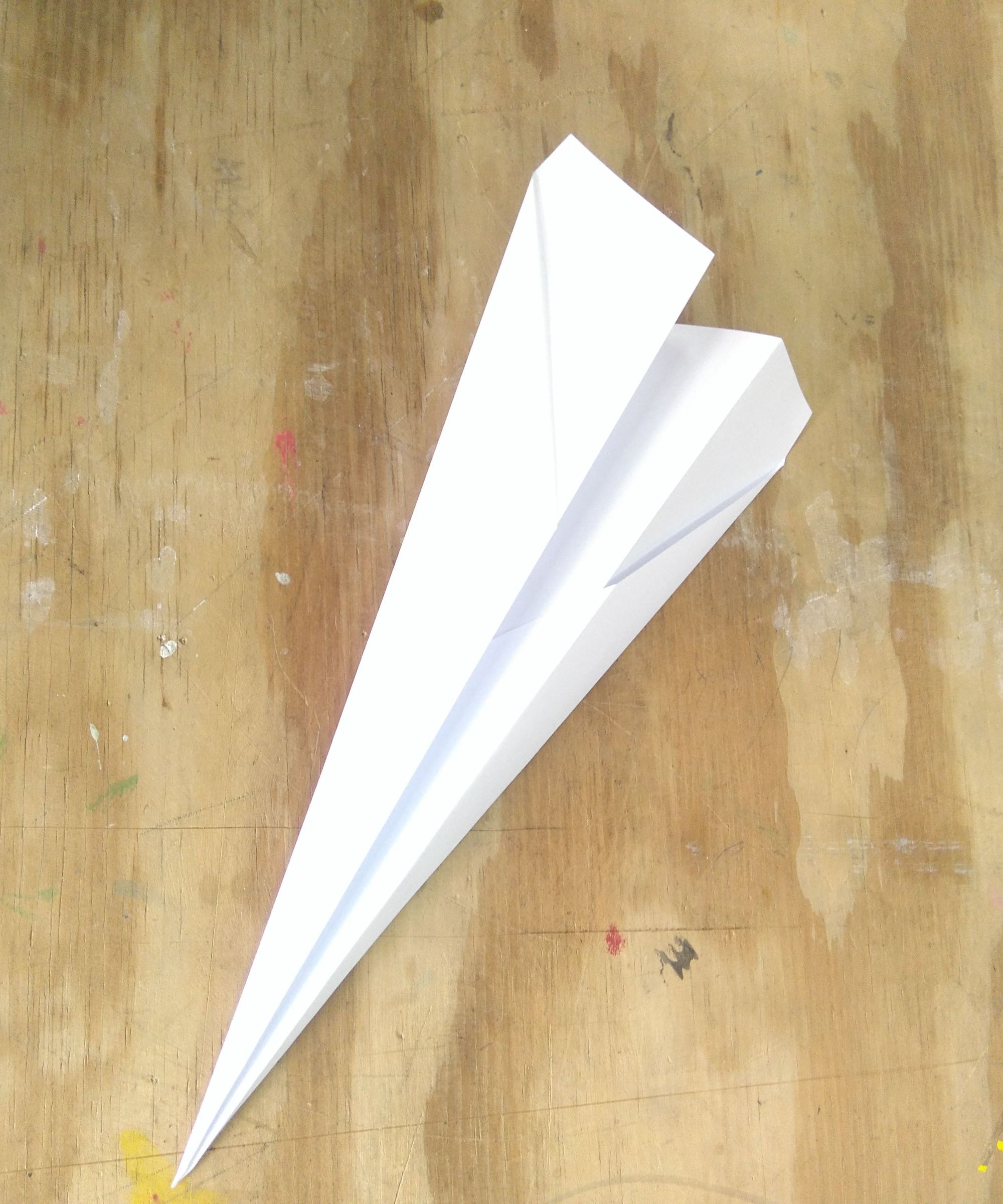Como hacer un avión de papel