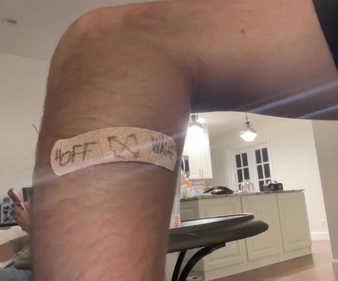 "OFF WHITE" Band-Aids