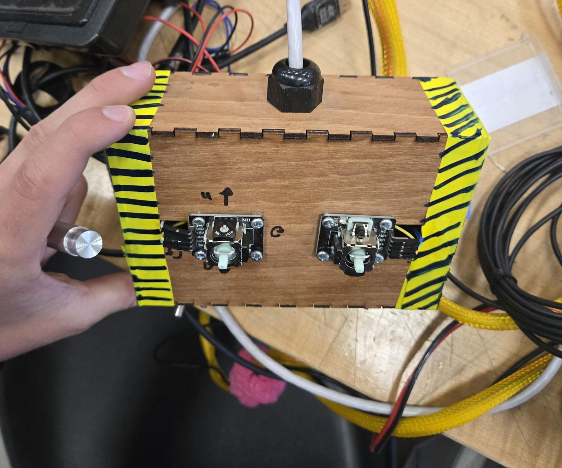 Controller for 2026 Mate ROV Competition MBHS