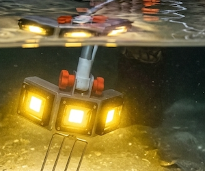 Underwater Marine Life/Flounder Gigging Light to Illuminate the Ocean Floor