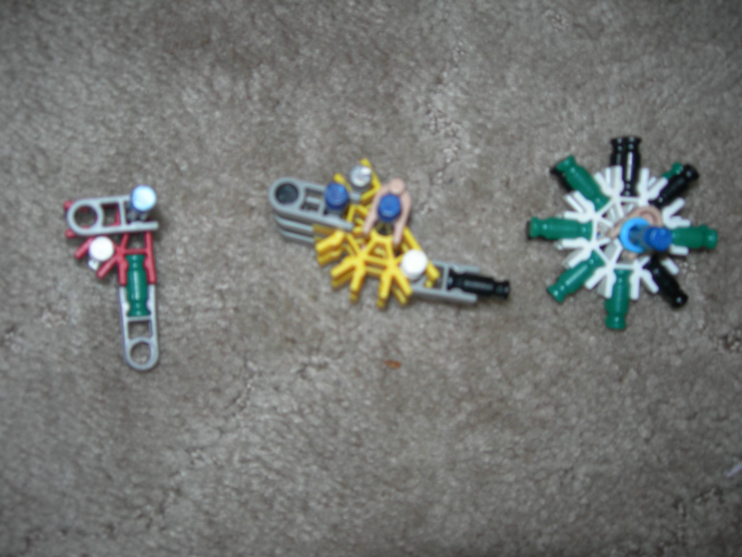 C:\Documents and Settings\Dave\My Documents\My Pictures\K'nex Gnasher Shotgun\K'nex Gnasher Shotgun 012.jpg