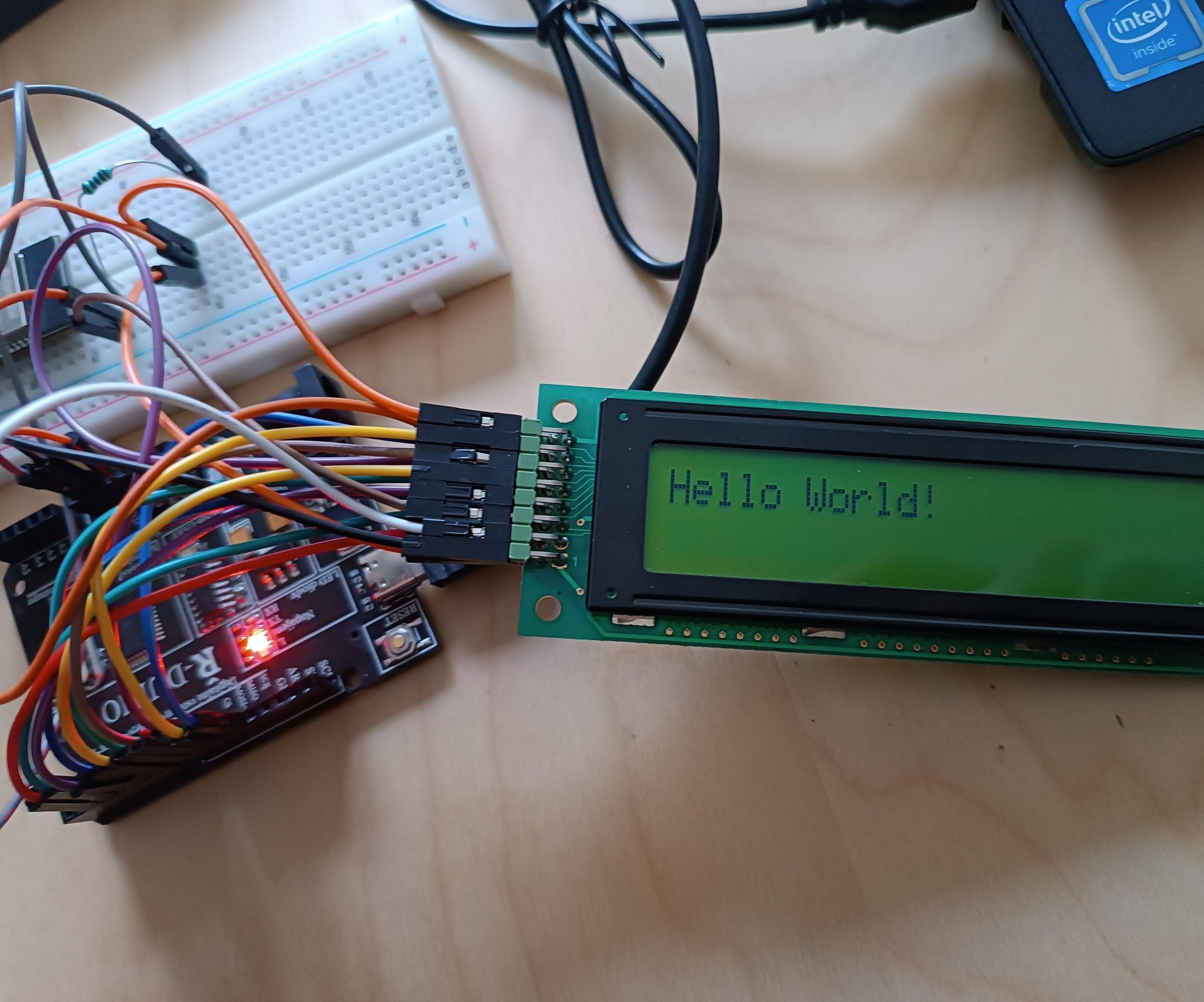 Jak Zapojit a Naprogramovat DEM 24251 SYH-PY LCD DISPLAY