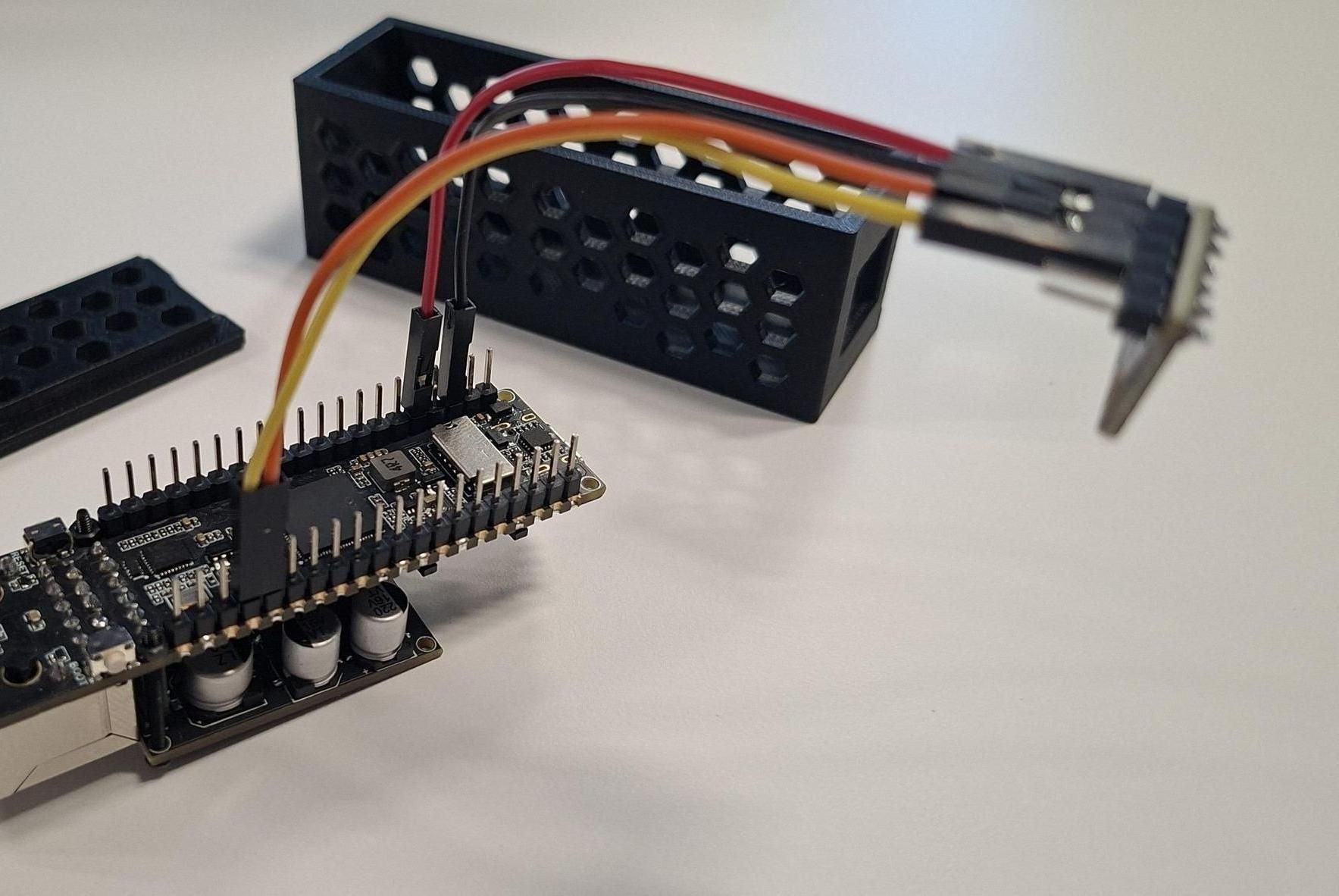 Server Room Thermometer (SNMP) - Using Domotz
