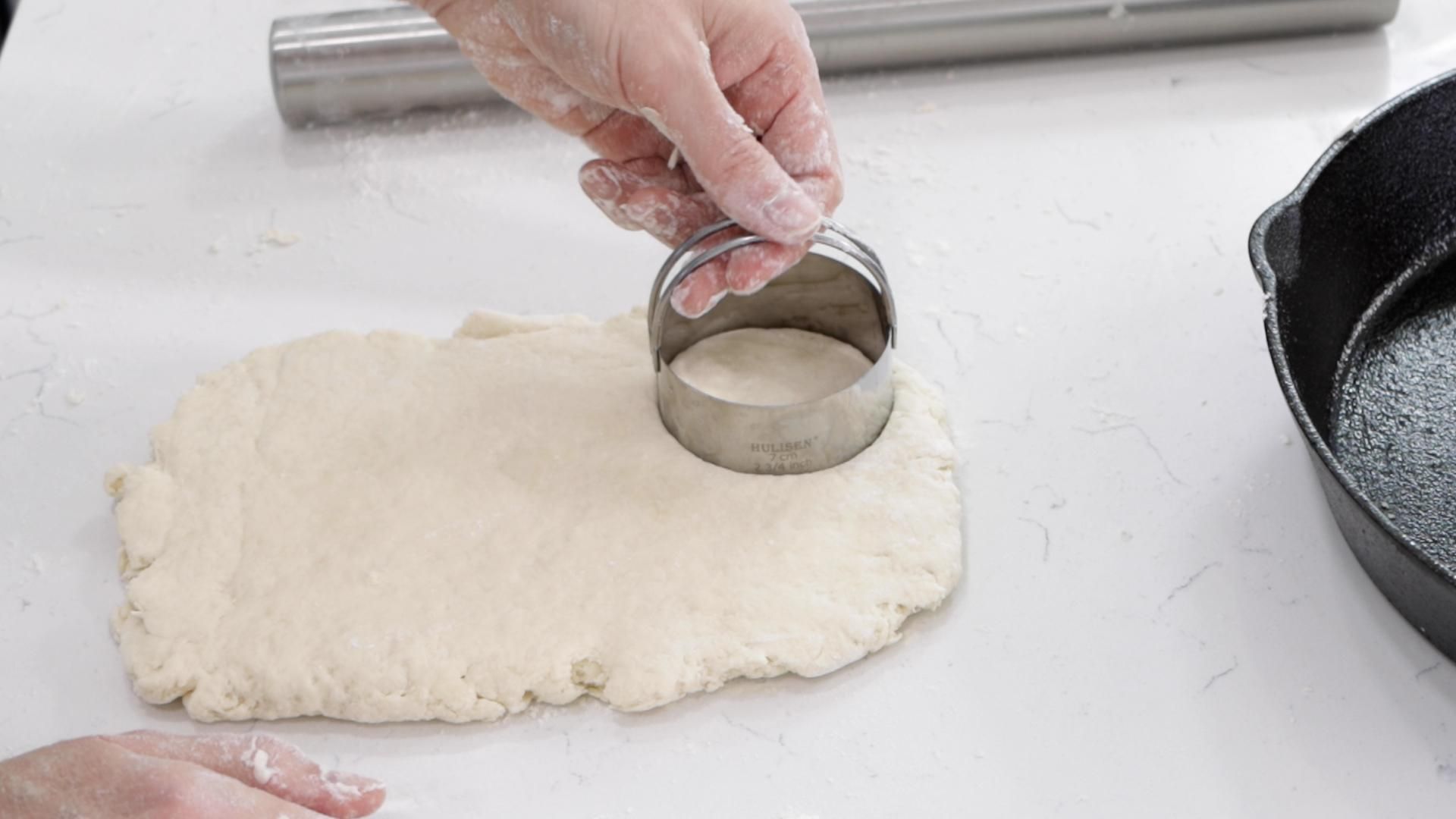 How to Make Buttermilk Biscuits Classic American Buttermilk Biscuits Recipe.00_06_00_11.Still009.jpg