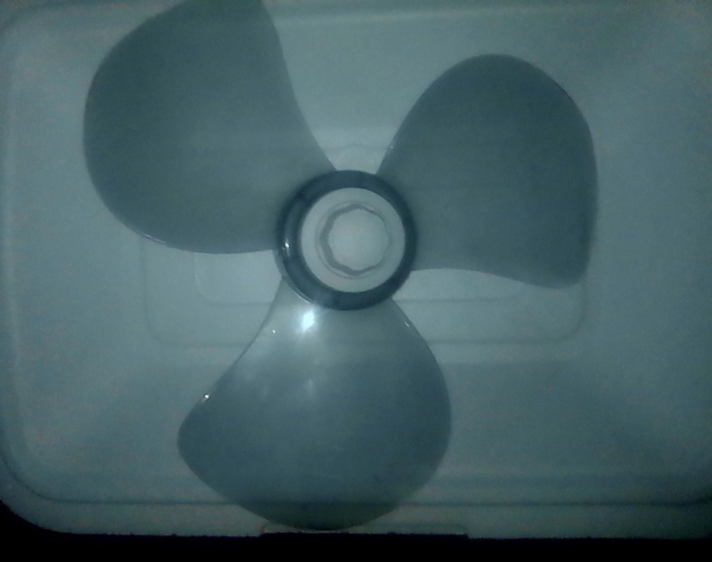 Rubber Band And Ice Powered Air Conditioner