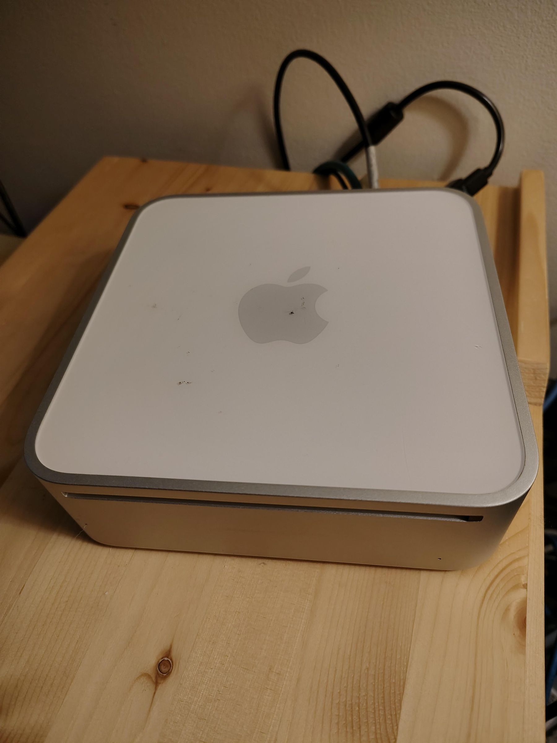 Install a Raspberry Pi 4 With Bootable NVMe Inside a Mac Mini Case (first Generation, 2009)