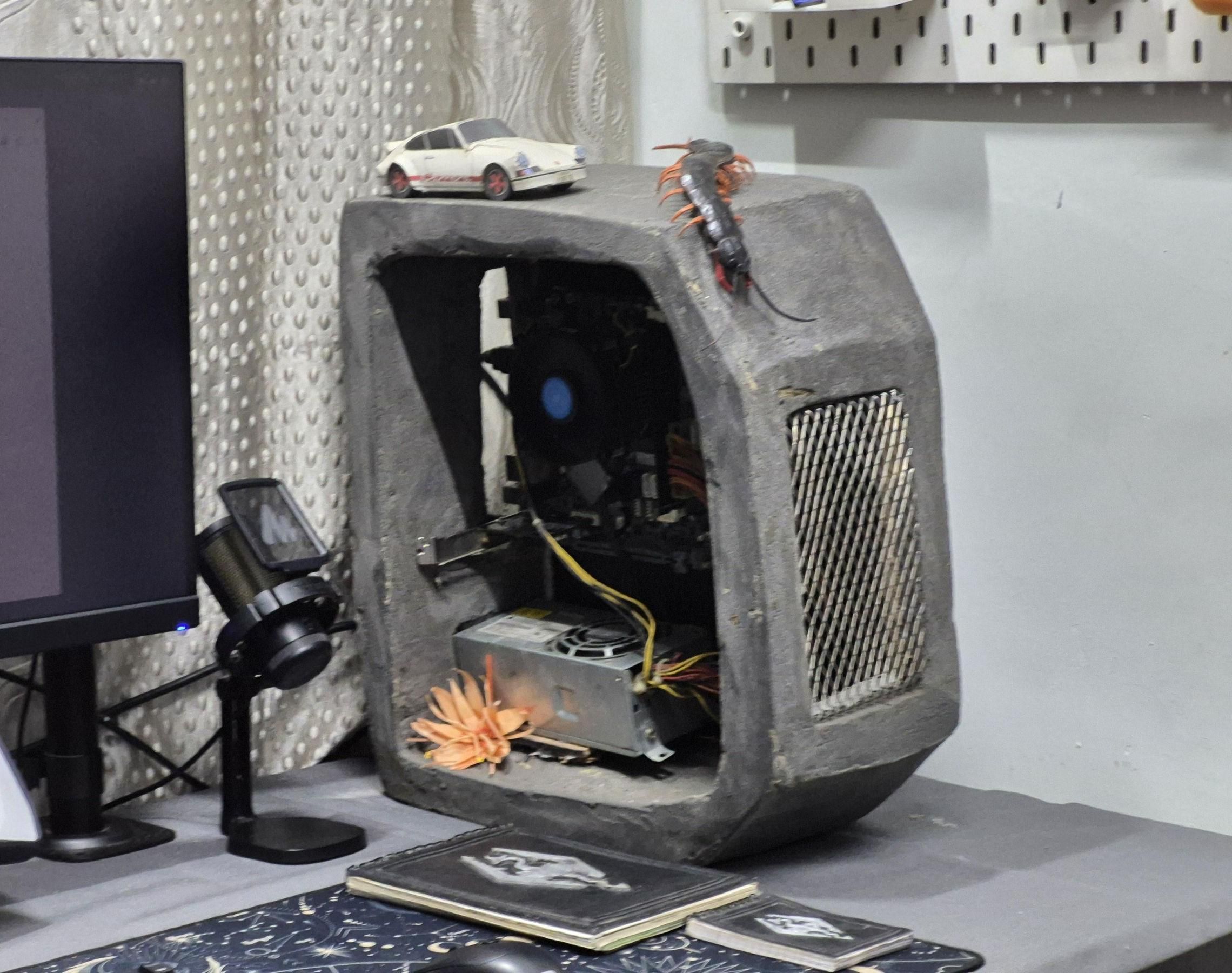A PC From the Stone Age: Building a PC Cabinet Out of Cement