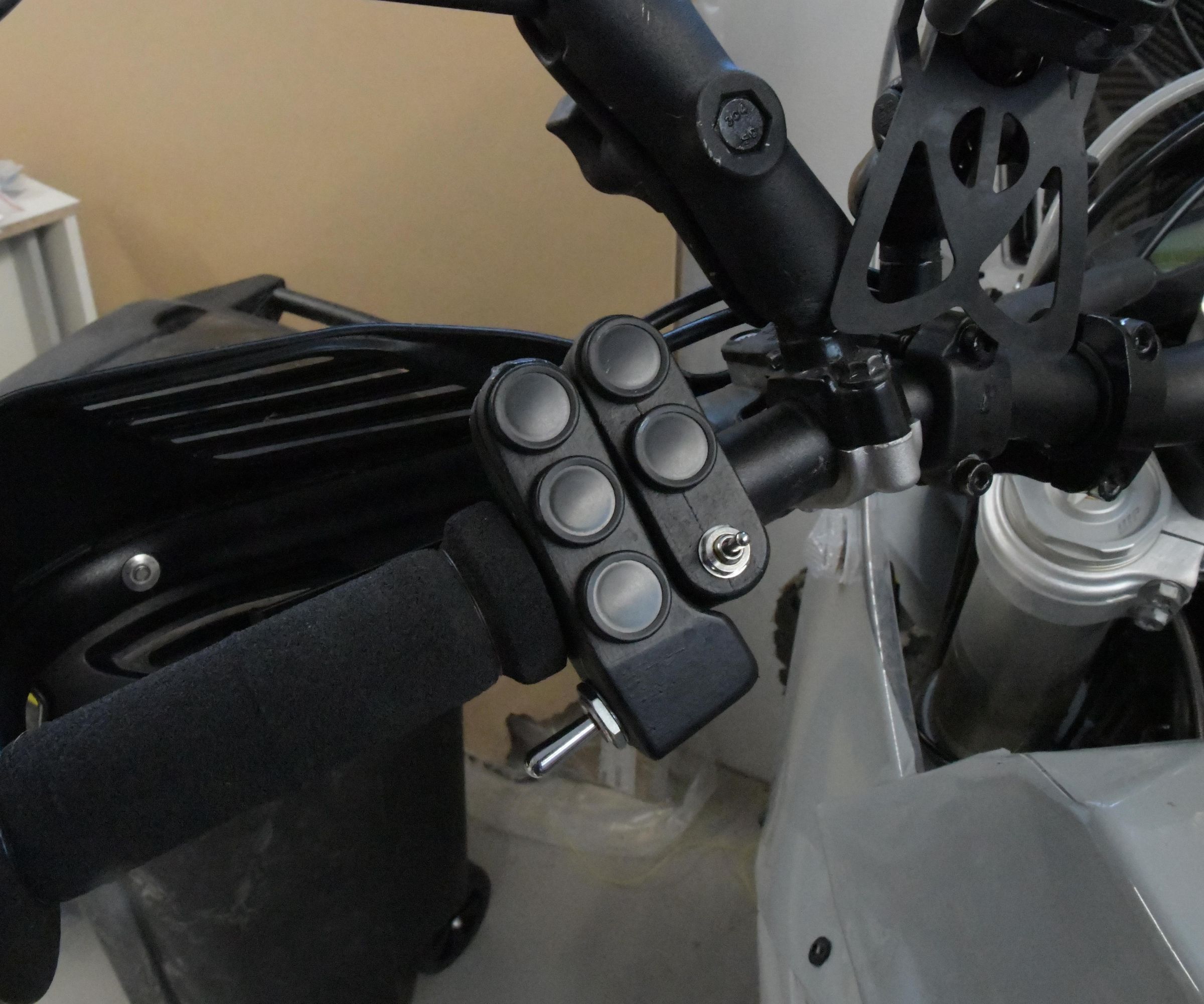 Rally Controller With Bluetooth