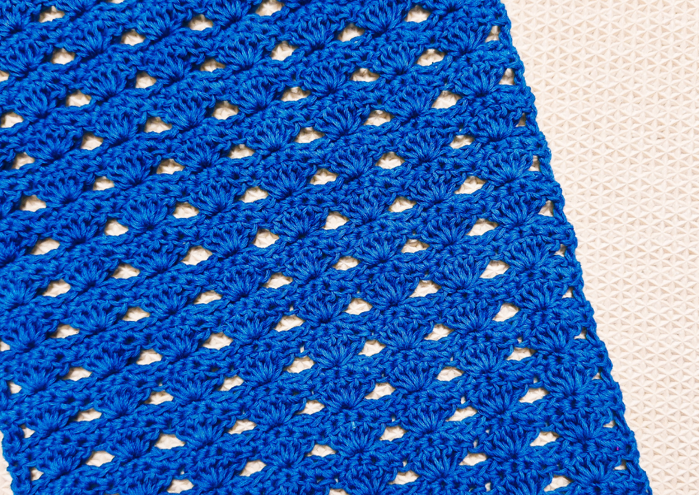 Simple and Easy Lacy Shell Crochet Table Runner