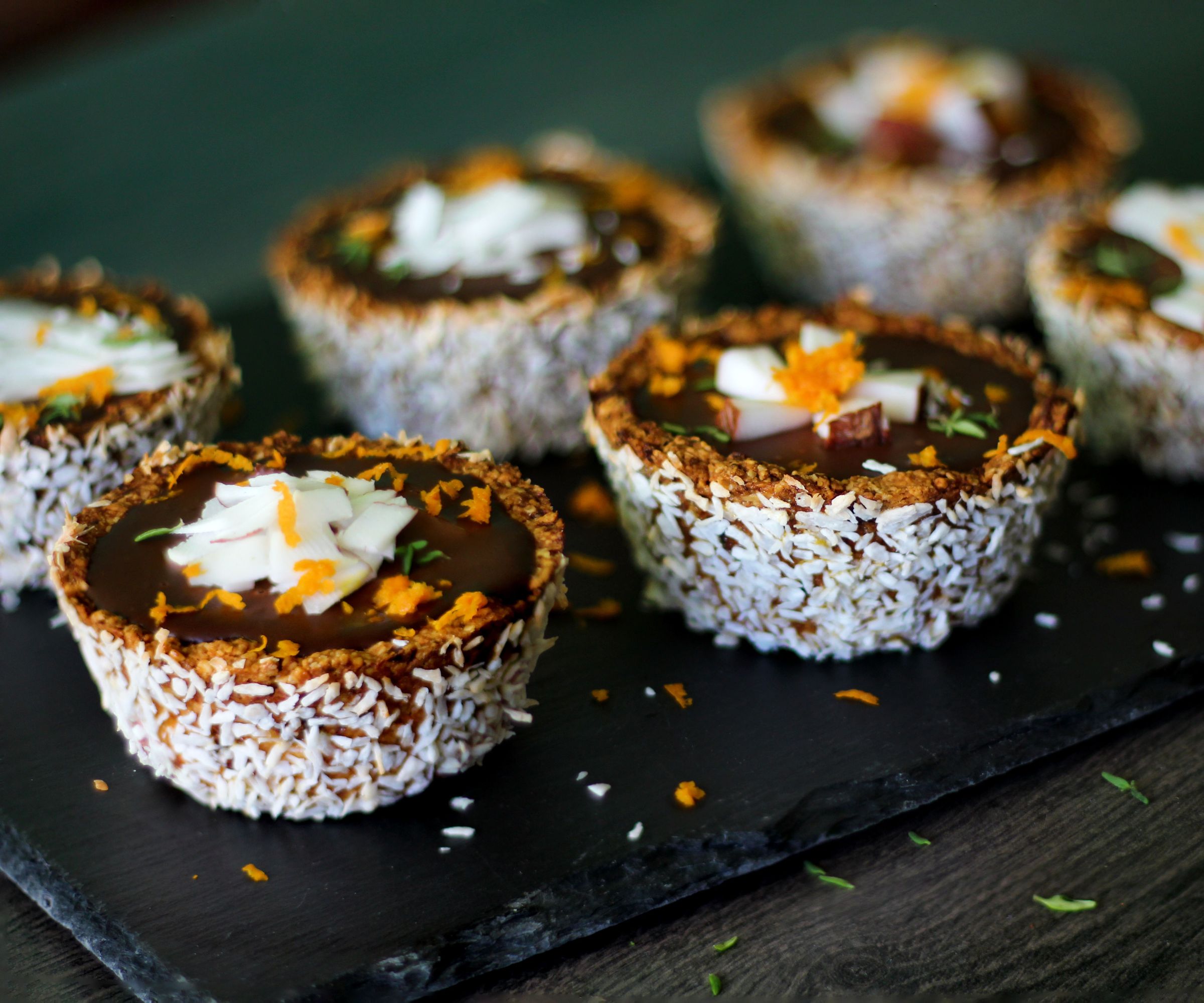 Chocolate-Coconut Pineapple cups 🥥 