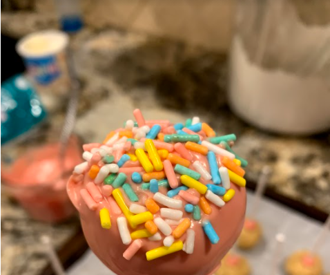 The Best Cake Pops Ever! From a Box of White Cake Mix!